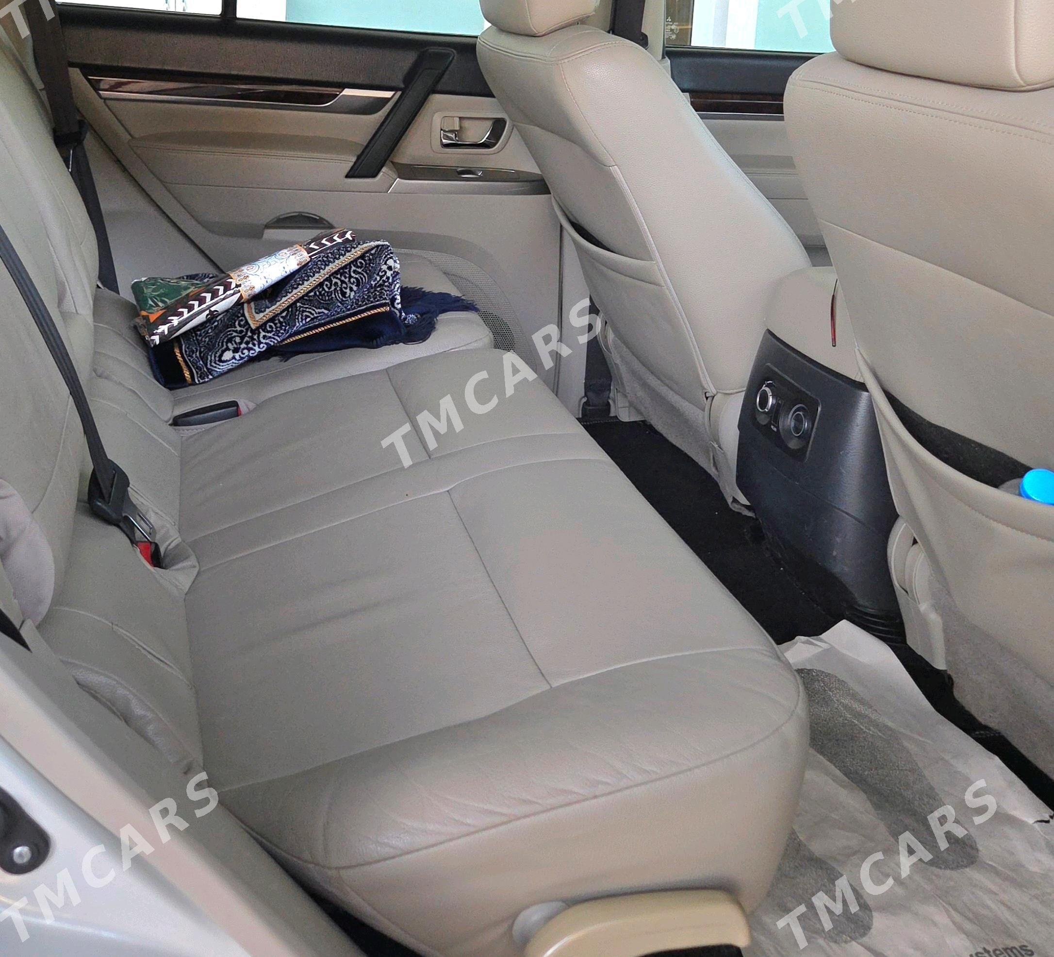 Mitsubishi Pajero 2014 - 285 000 TMT - Aşgabat - img 9