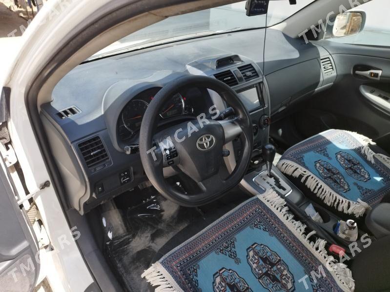Toyota Corolla 2013 - 162 000 TMT - Гарадамак Шор - img 4