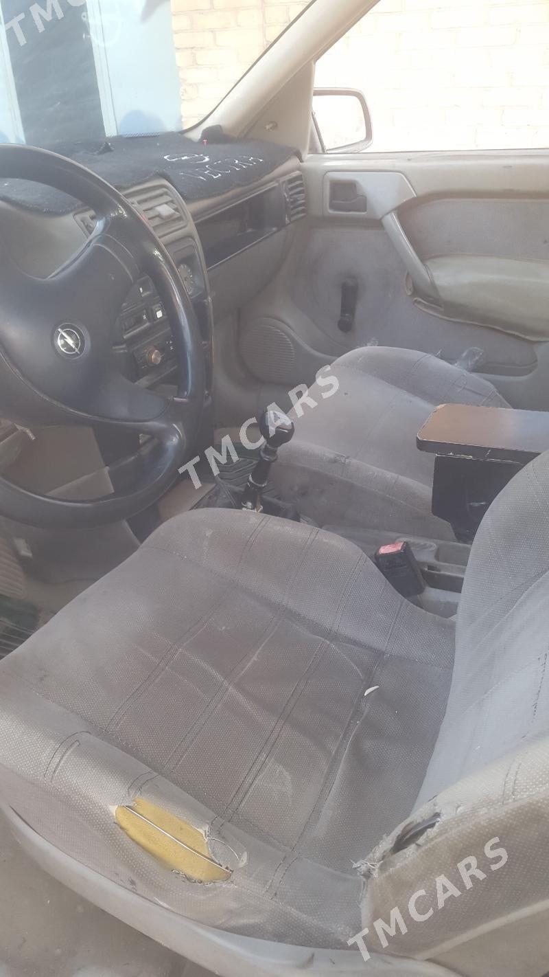 Opel Vectra 1990 - 24 000 TMT - Çärjew - img 2