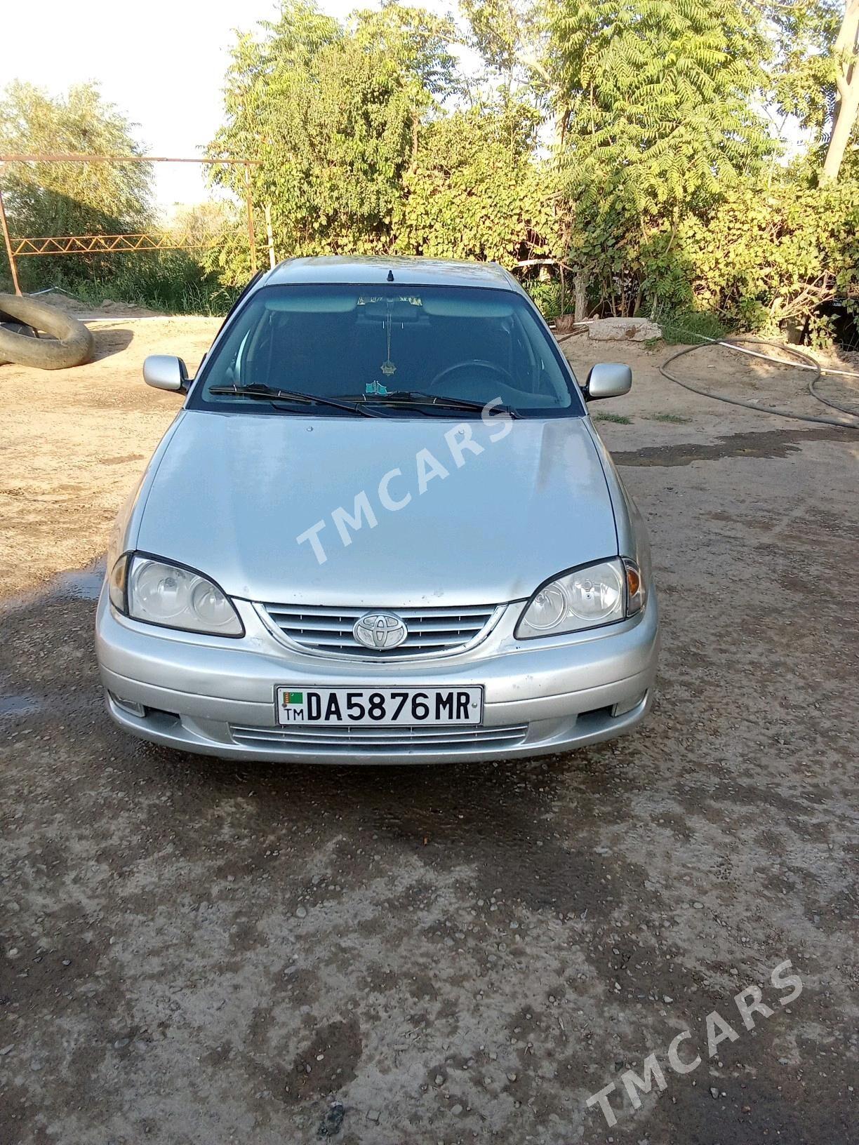 Toyota Avensis 2002 - 76 000 TMT - Sakarçäge - img 1