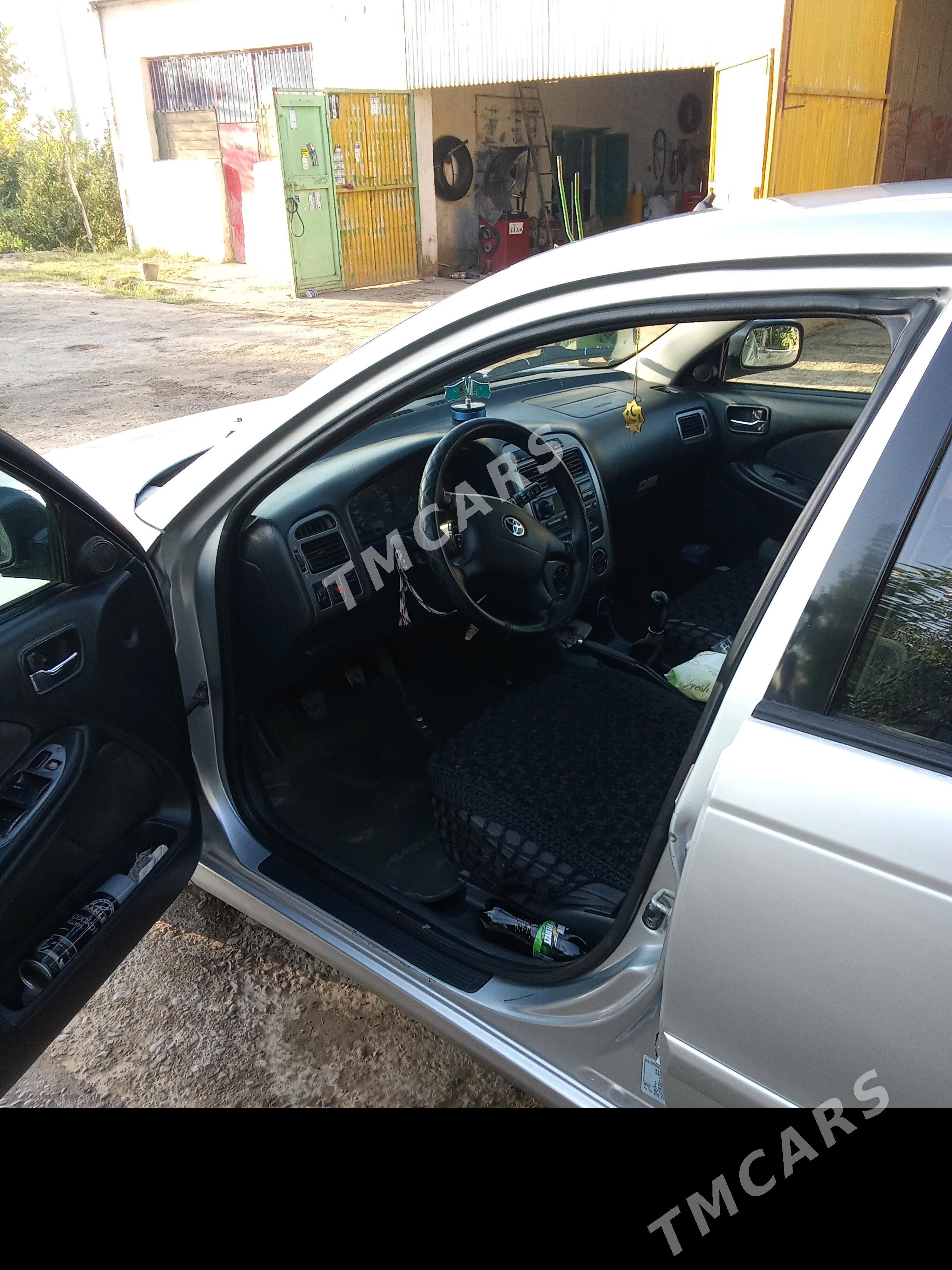 Toyota Avensis 2002 - 76 000 TMT - Sakarçäge - img 6