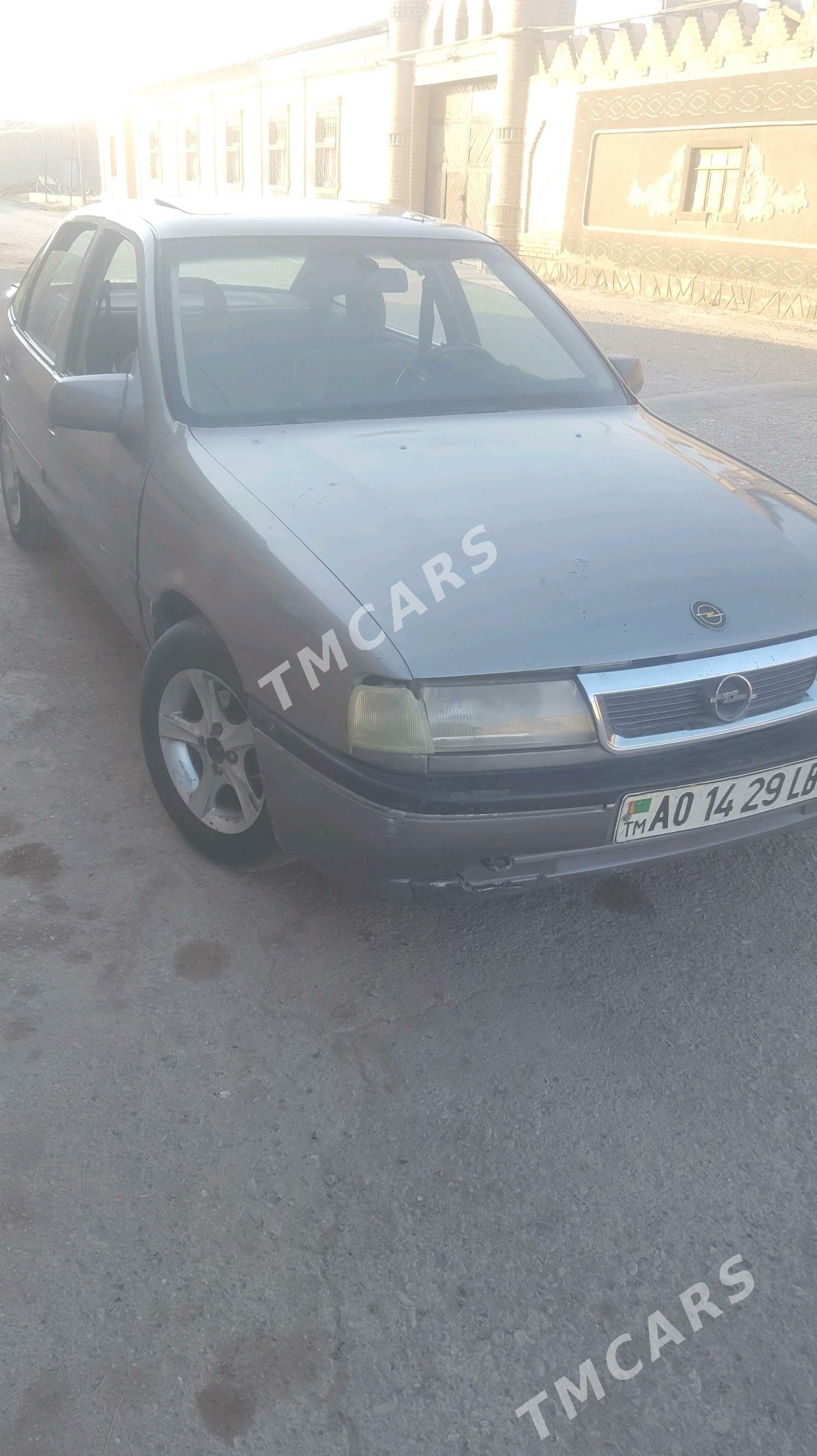 Opel Vectra 1990 - 24 000 TMT - Çärjew - img 4
