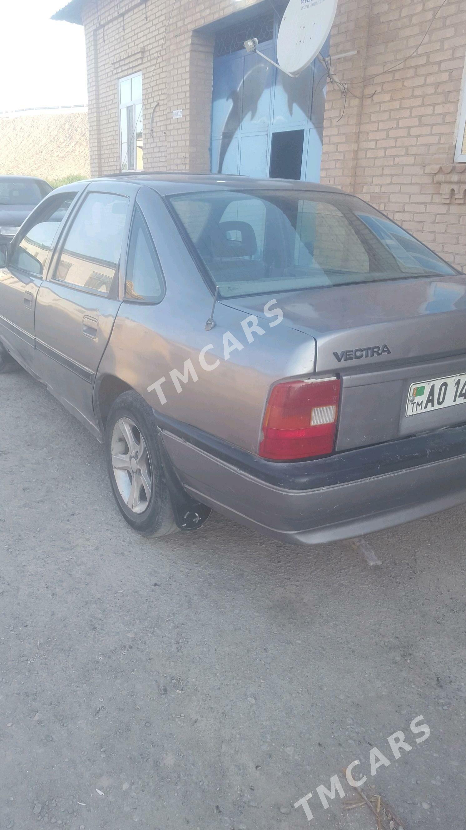 Opel Vectra 1990 - 24 000 TMT - Çärjew - img 5