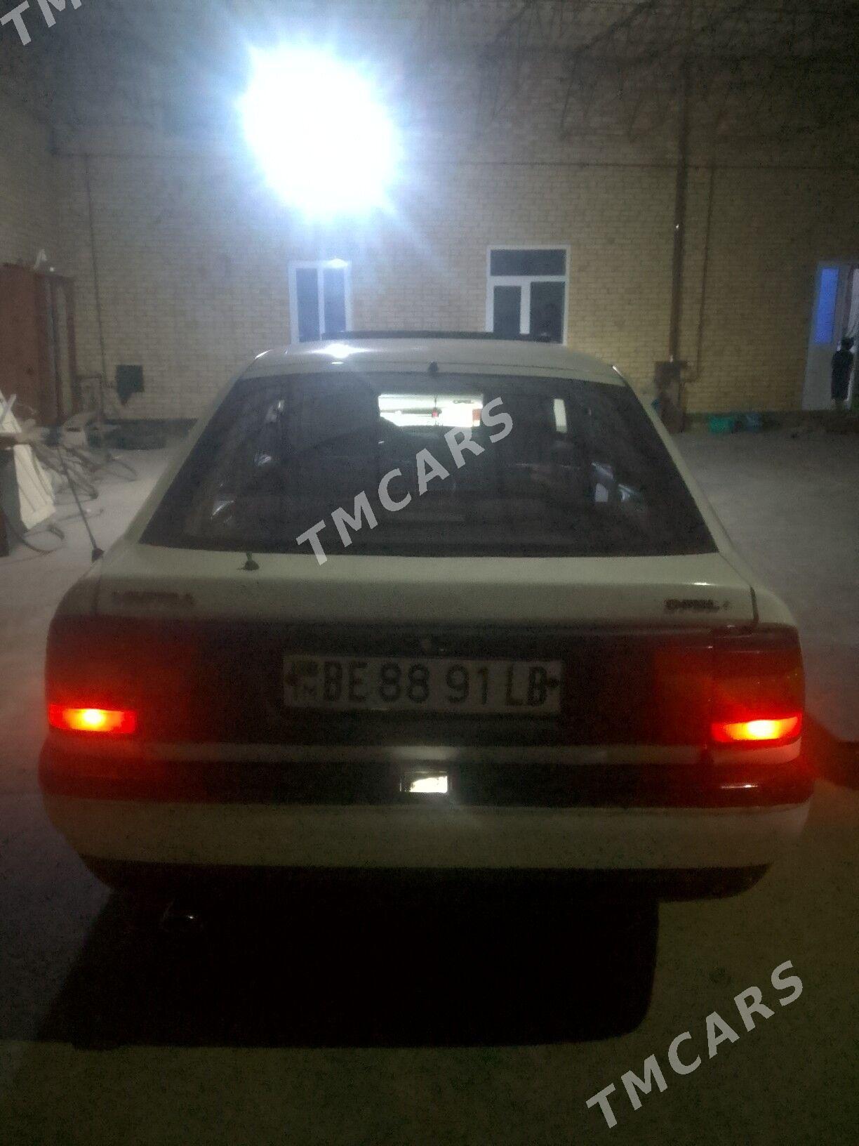 Opel Vectra 1991 - 18 000 TMT - Çärjew - img 5