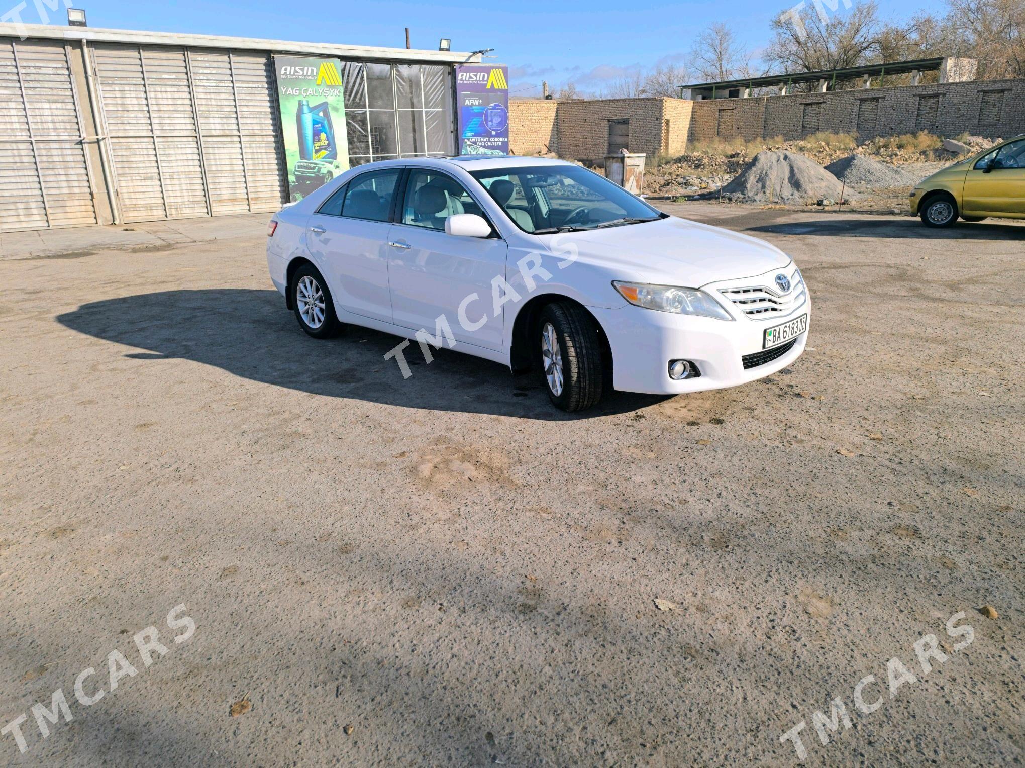 Toyota Camry 2011 - 245 000 TMT - Гурбансолтан Едже - img 5