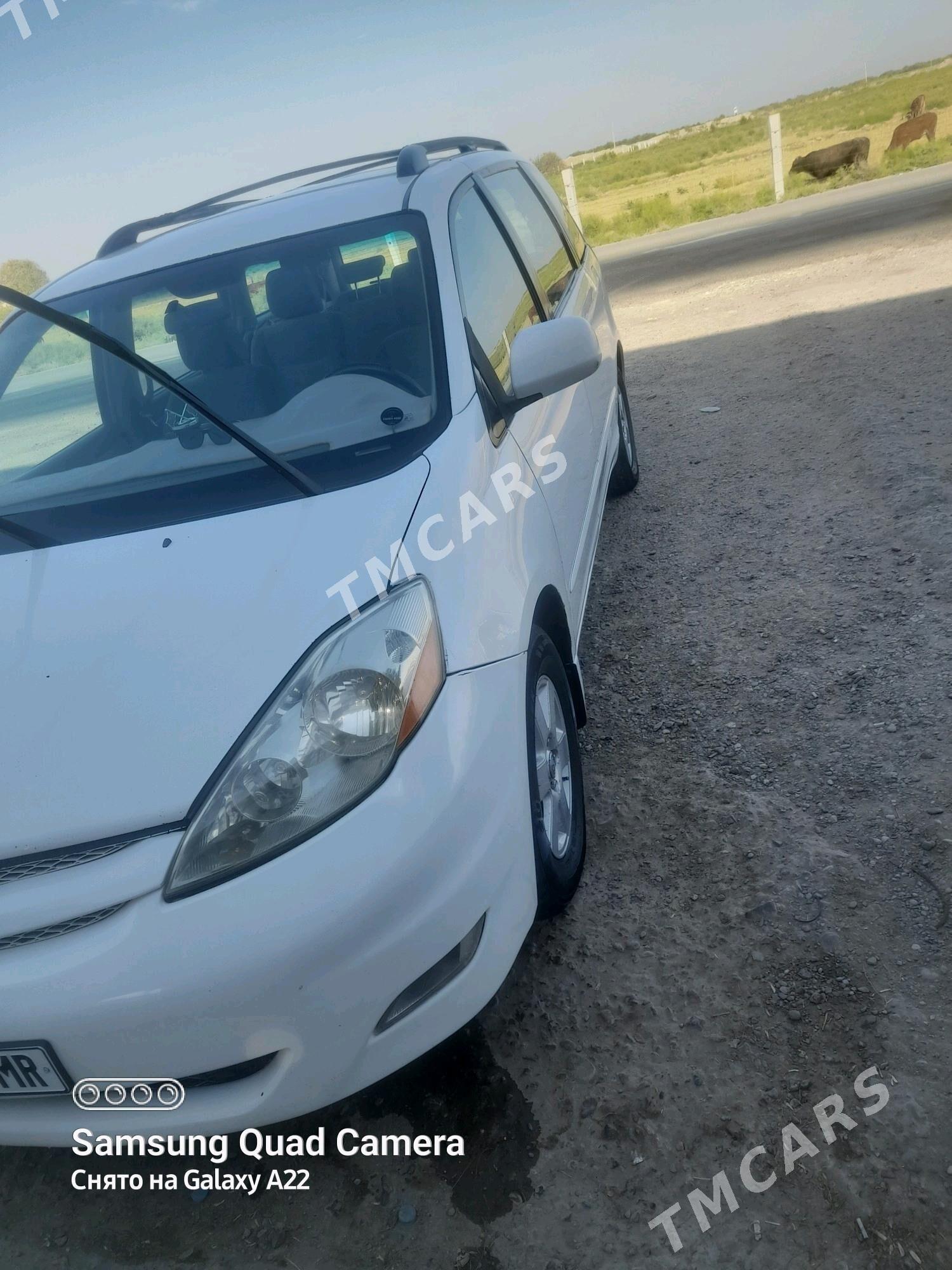 Toyota Sienna 2009 - 220 000 TMT - Mary - img 2