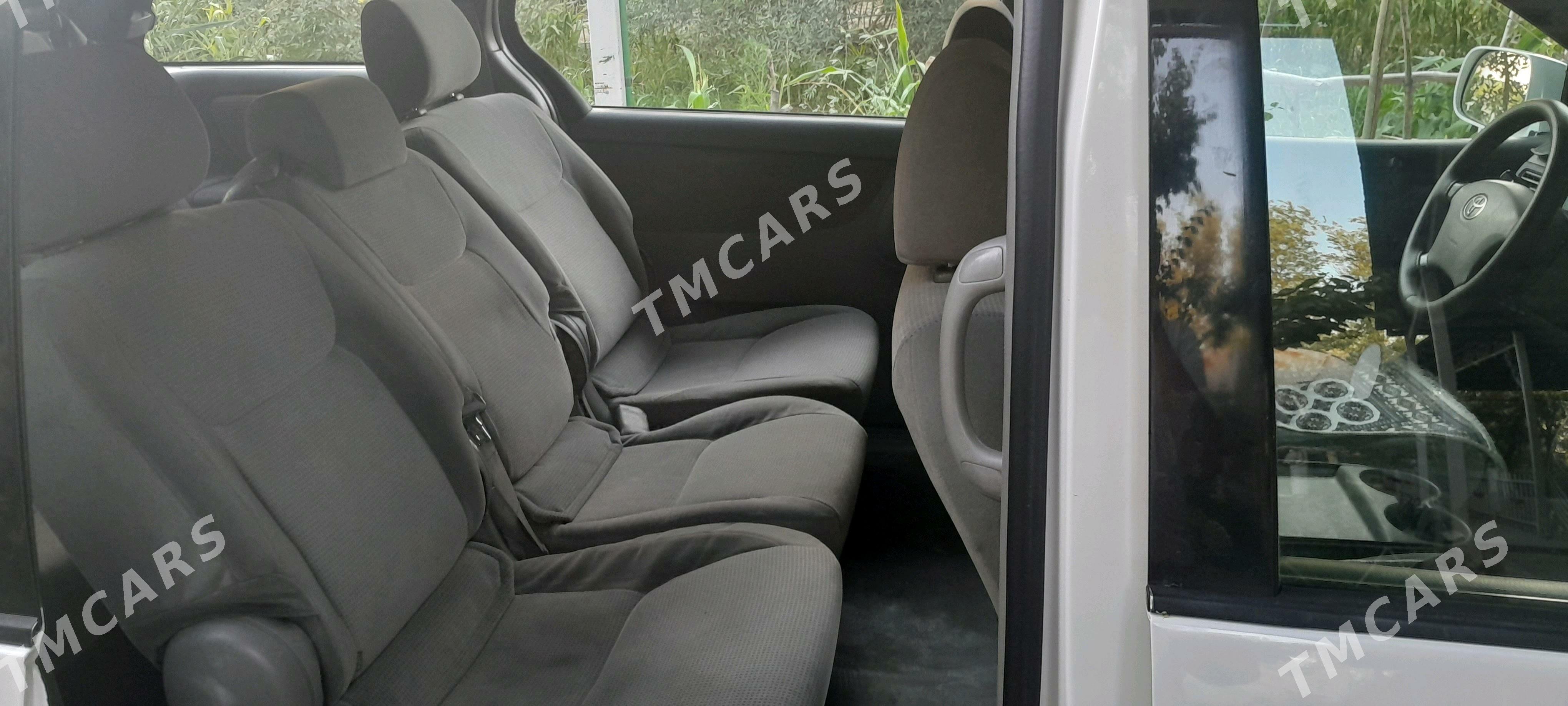 Toyota Sienna 2004 - 210 000 TMT - Акдепе - img 3