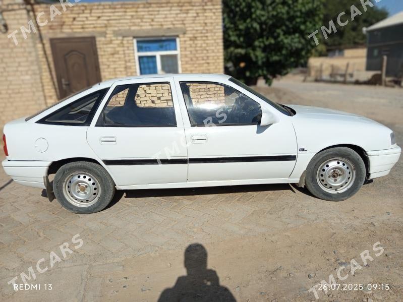 Opel Vectra 1990 - 26 000 TMT - Байрамали - img 3