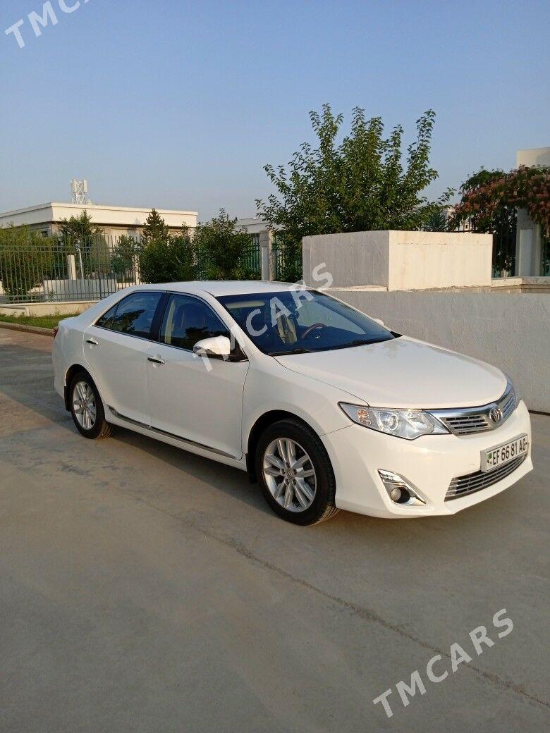 Toyota Camry 2013 - 240 000 TMT - Ким район - img 2