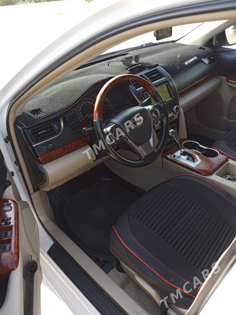 Toyota Camry 2013 - 240 000 TMT - Ким район - img 8