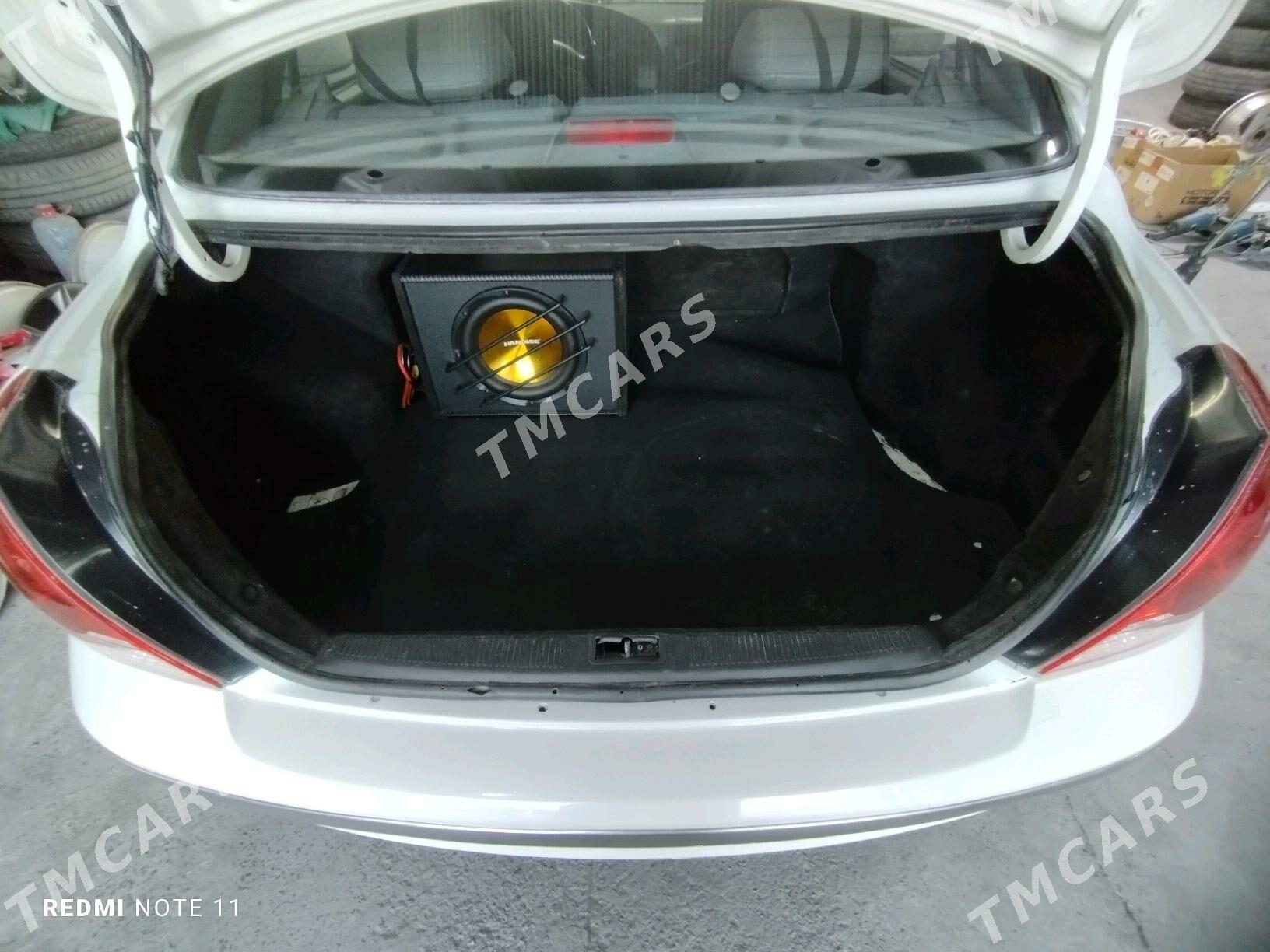 Hyundai Elantra 2005 - 70 000 TMT - Туркменабат - img 7