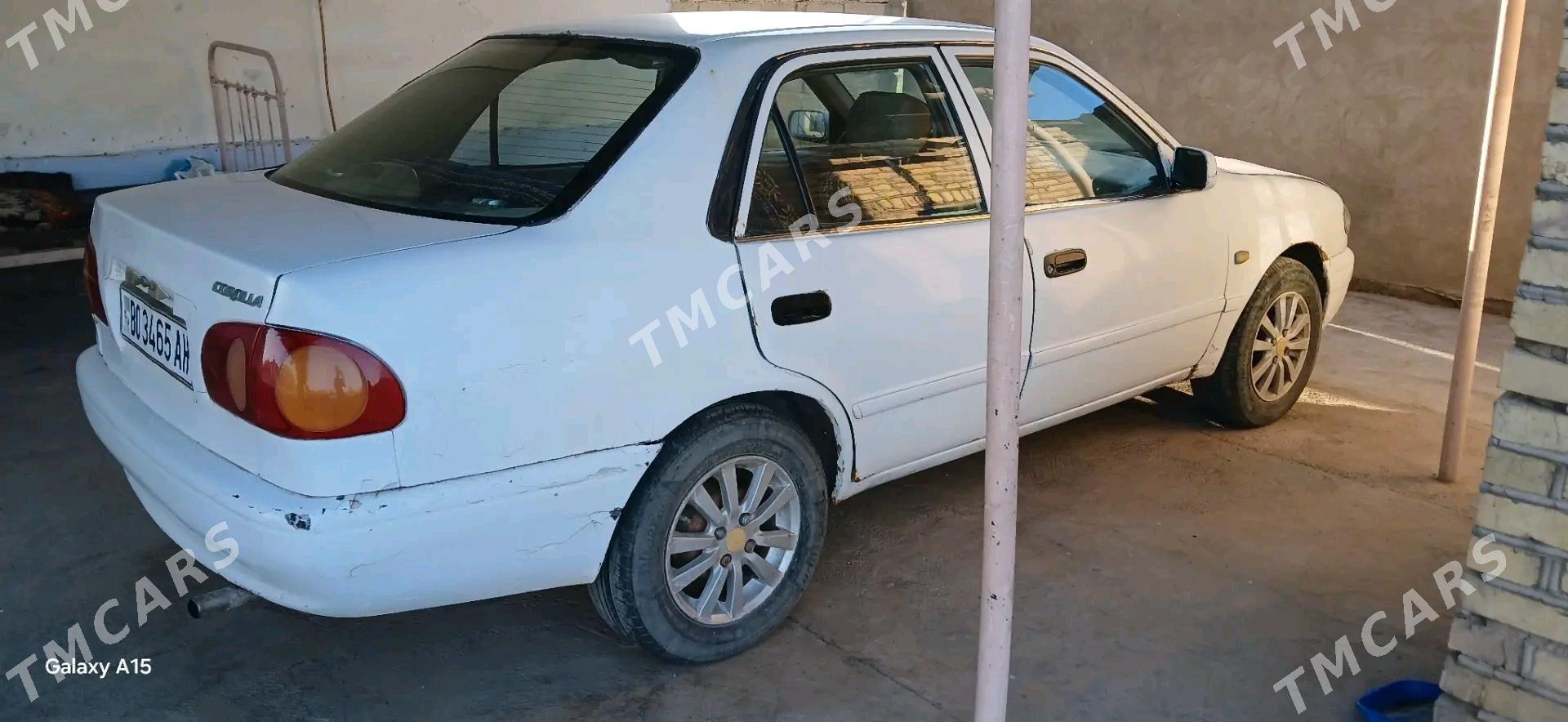 Toyota Corolla 2000 - 38 000 TMT - Теджен - img 6