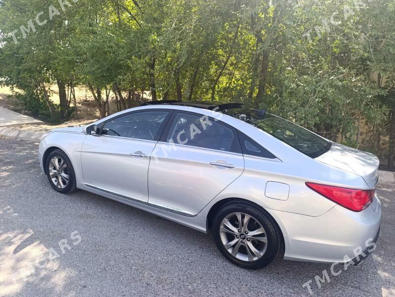 Hyundai Sonata 2011 - 155 000 TMT - 2 мкр - img 2