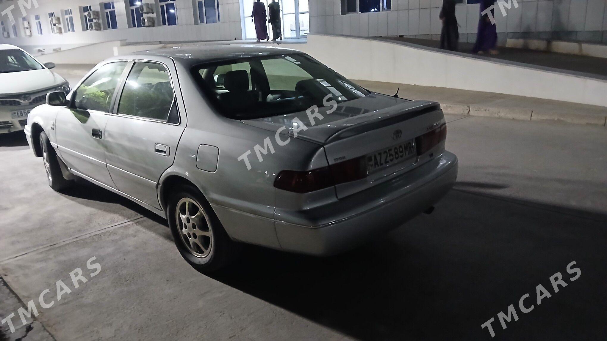 Toyota Camry 2001 - 140 000 TMT - Байрамали - img 3