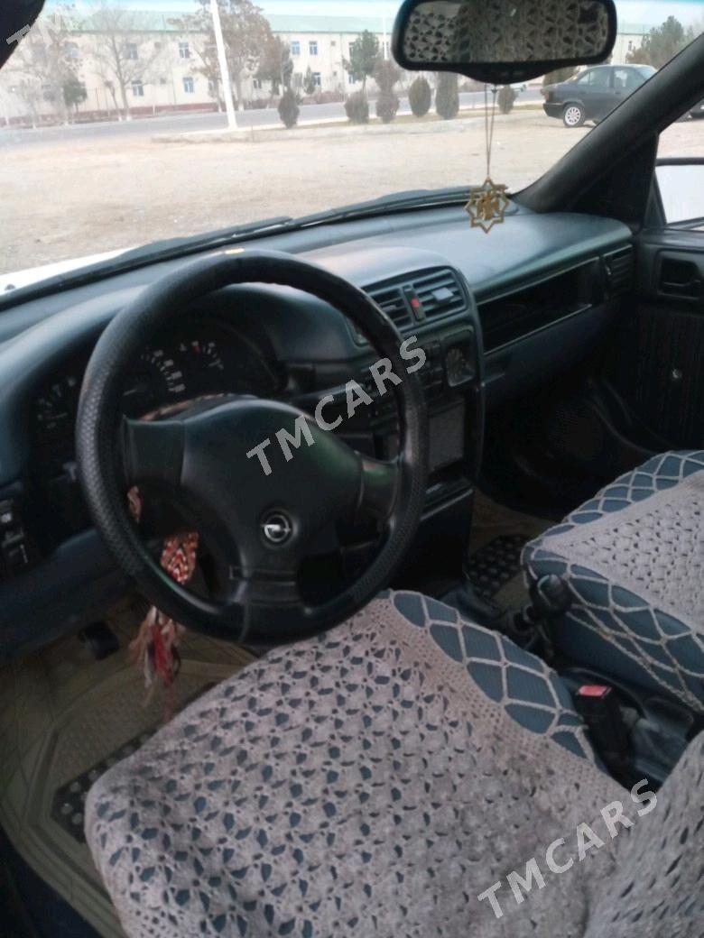 Opel Vectra 1991 - 40 000 TMT - Байрамали - img 5