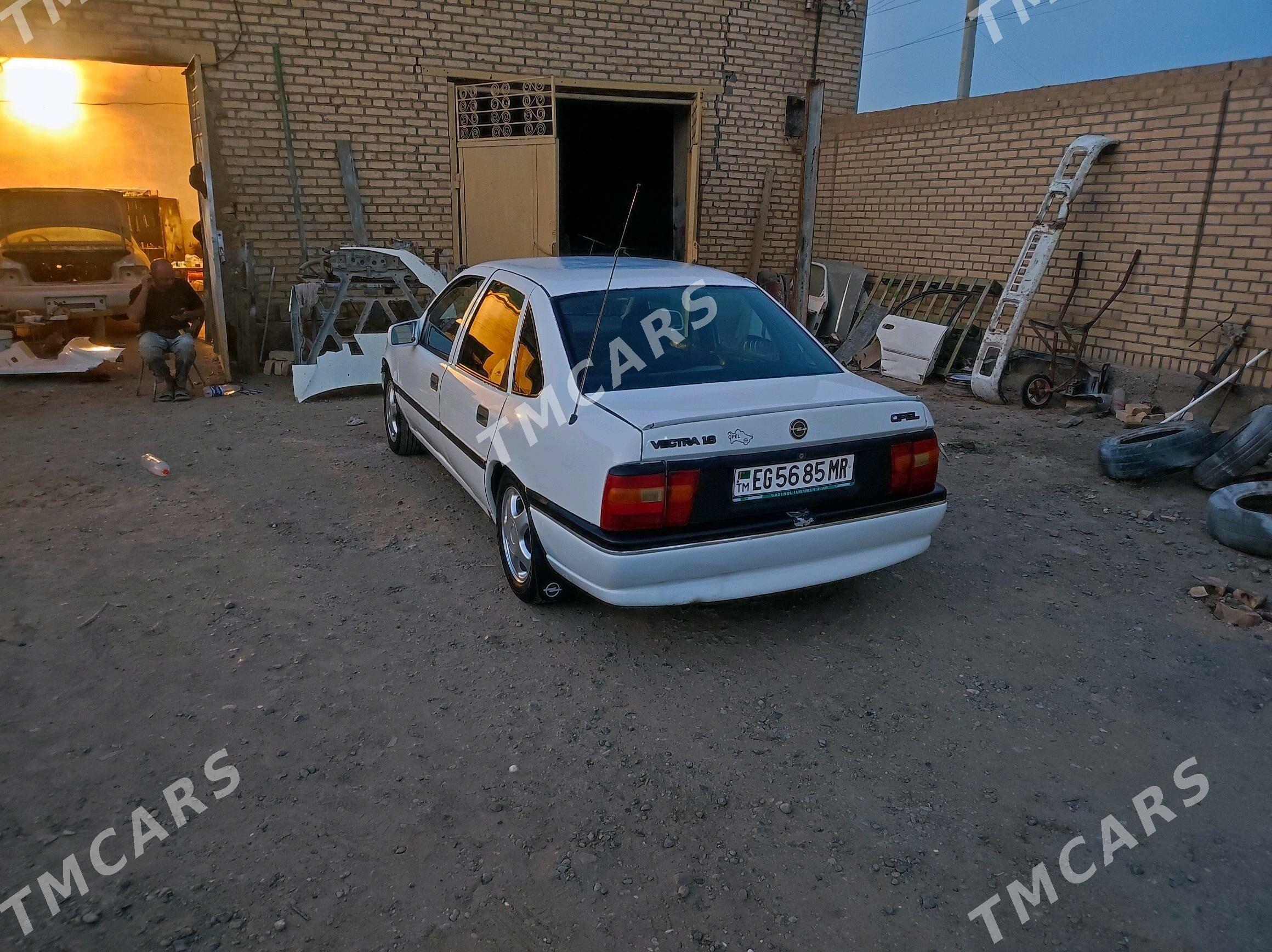 Opel Vectra 1990 - 30 000 TMT - Mary - img 2