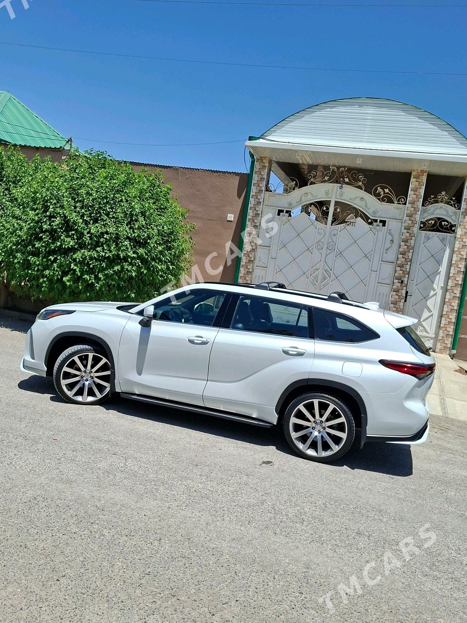 Toyota Highlander 2021 - 530 000 TMT - Мир 8 - img 2