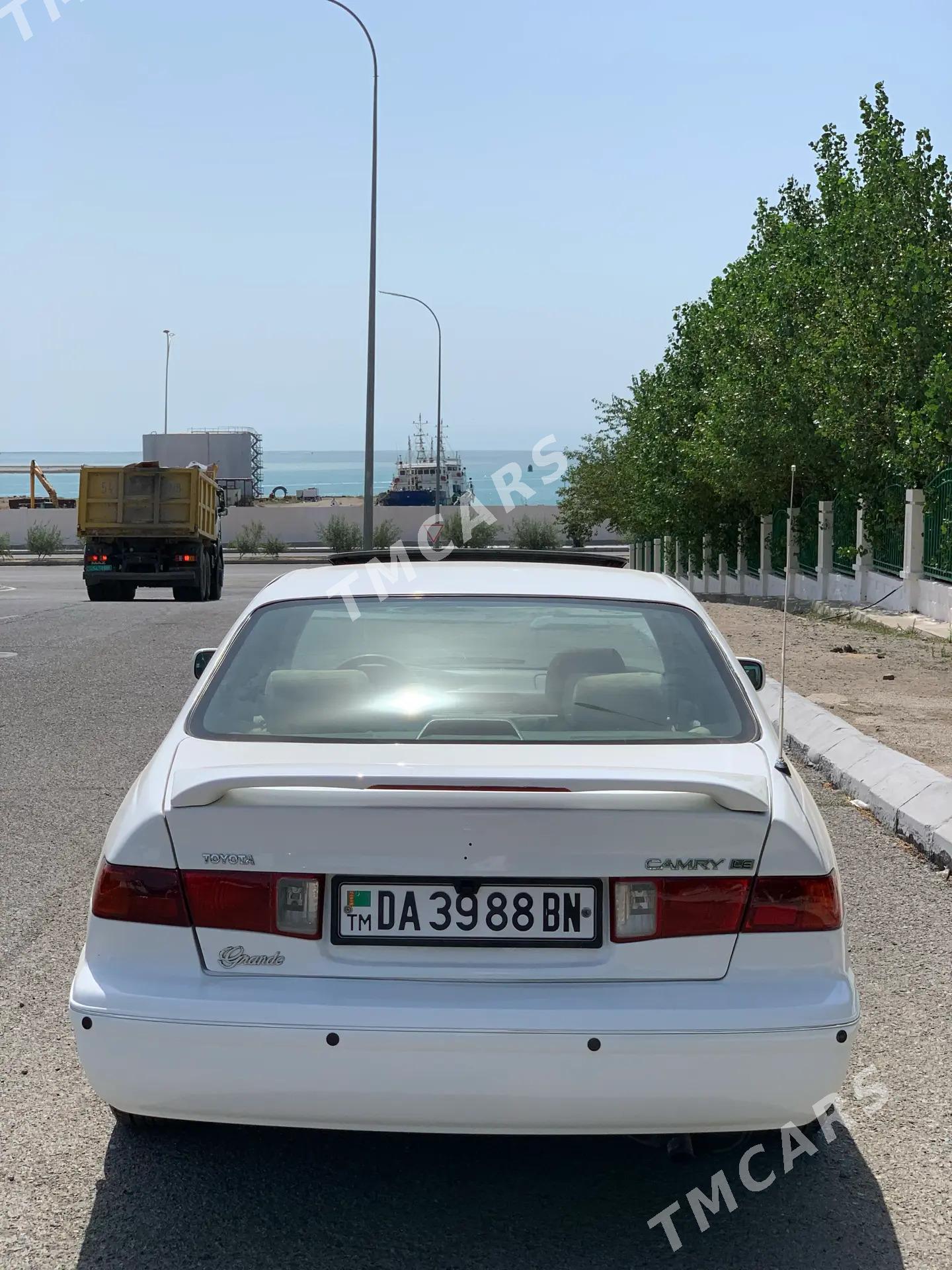 Toyota Camry 1998 - 116 000 TMT - Туркменбаши - img 3