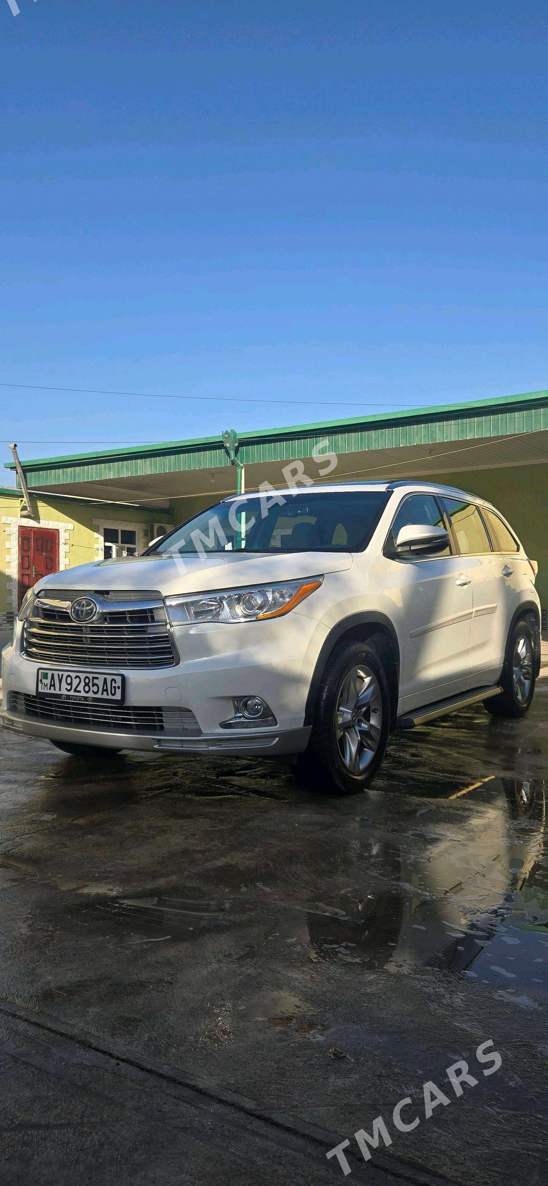 Toyota Highlander 2016 - 400 000 TMT - Büzmeýin - img 8