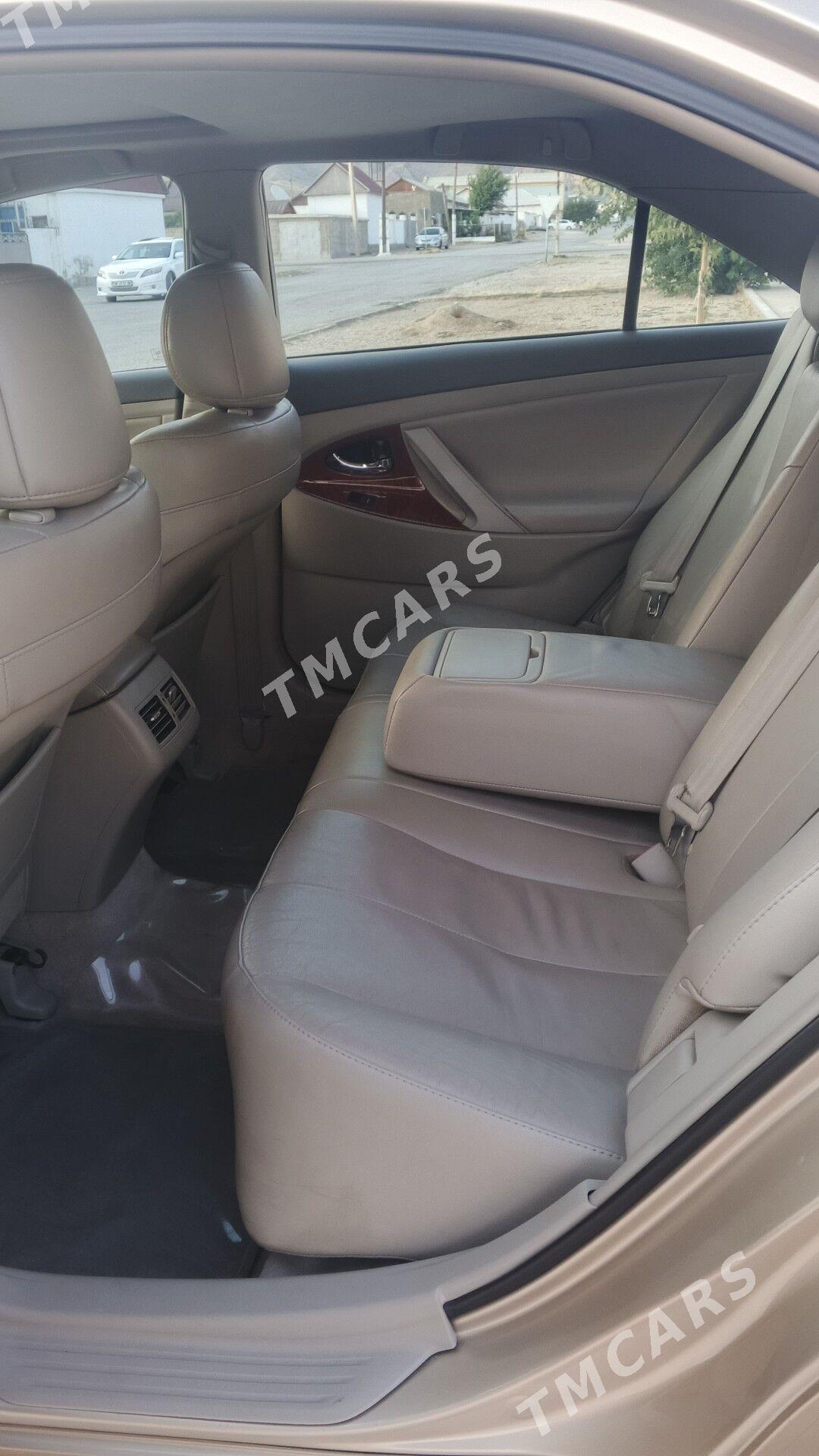 Toyota Camry 2010 - 220 000 TMT - Balkanabat - img 2