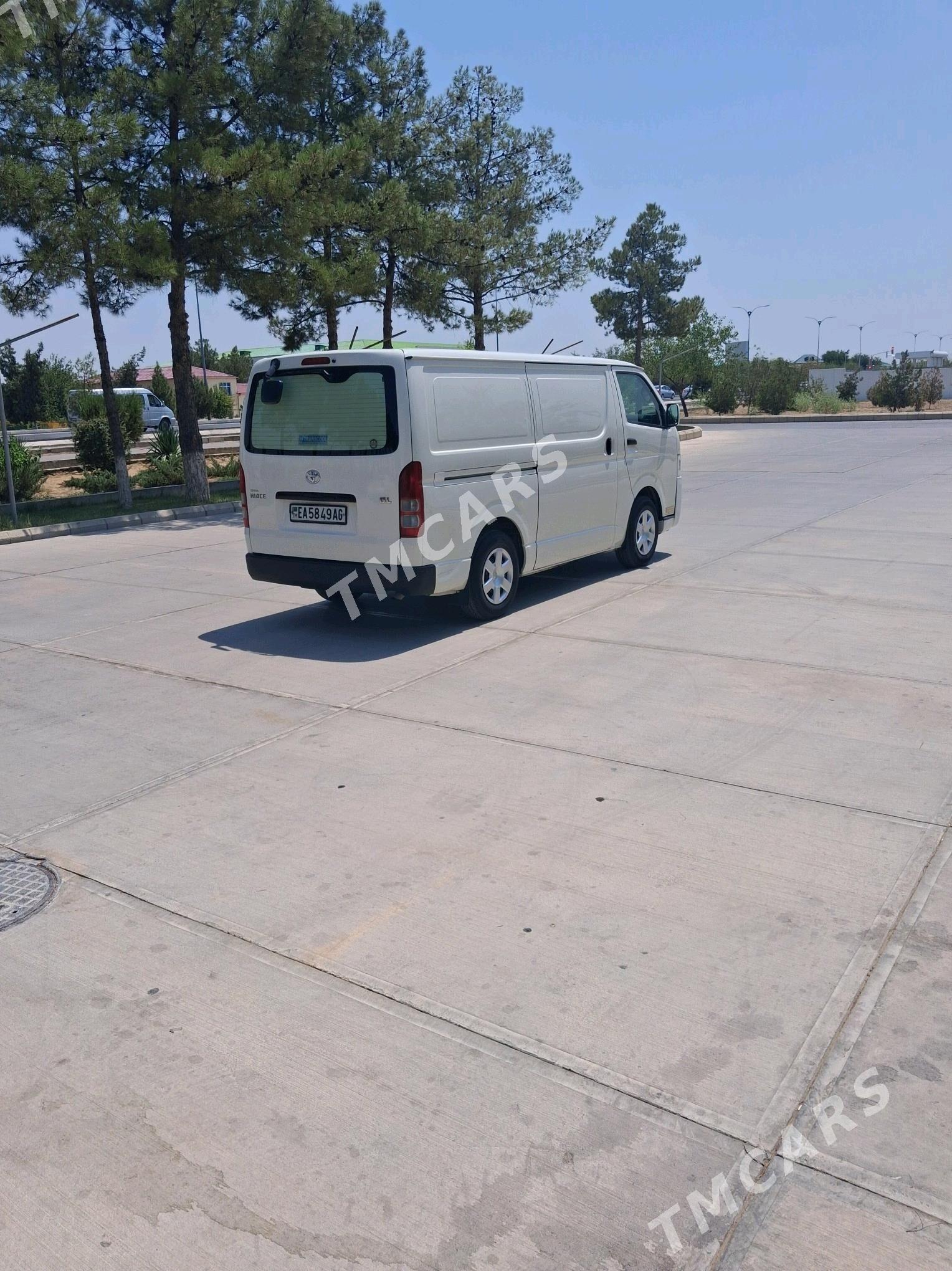 Toyota Hiace 2018 - 345 000 TMT - Aşgabat - img 3