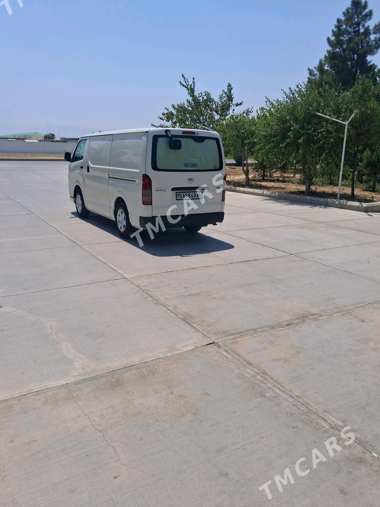 Toyota Hiace 2018 - 345 000 TMT - Aşgabat - img 5