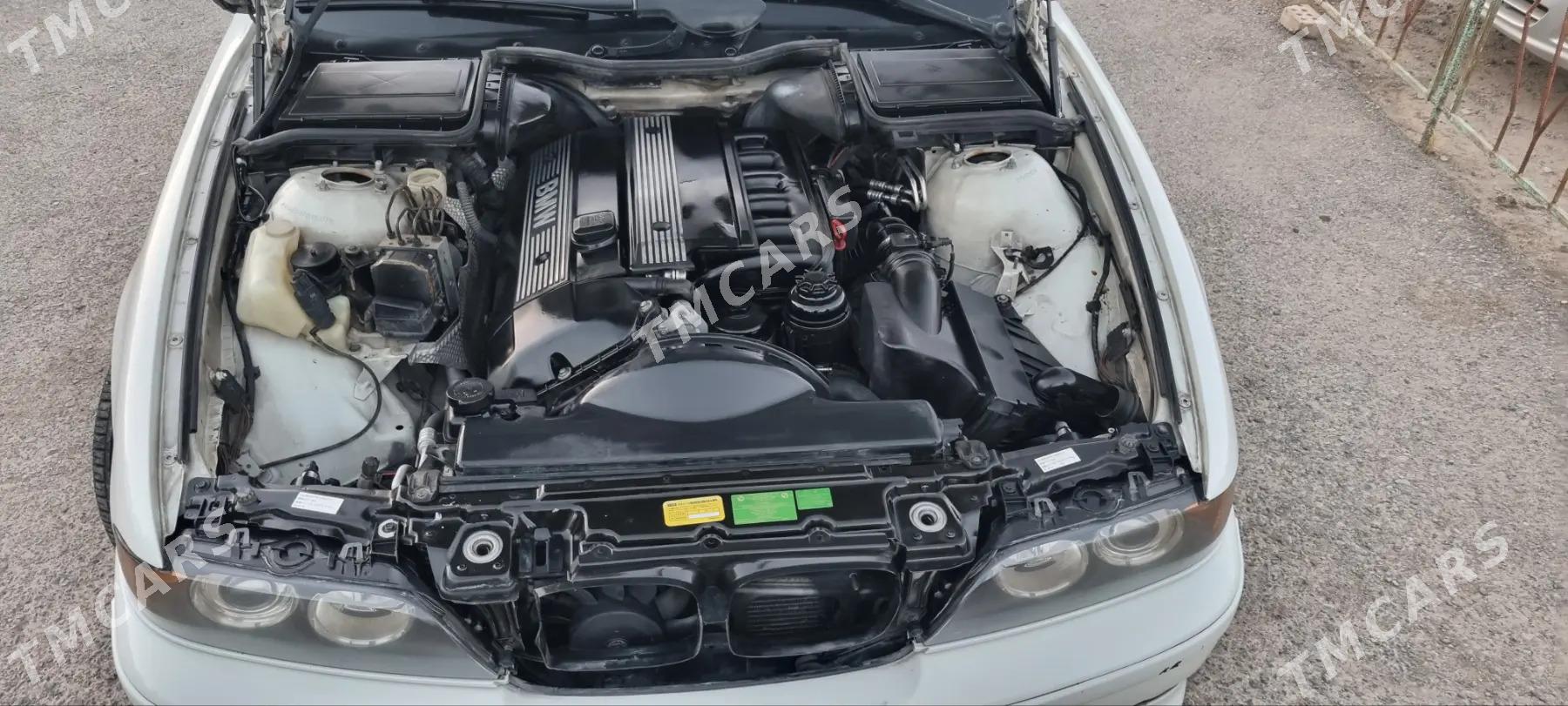 BMW E39 2001 - 150 000 TMT - Мары - img 3