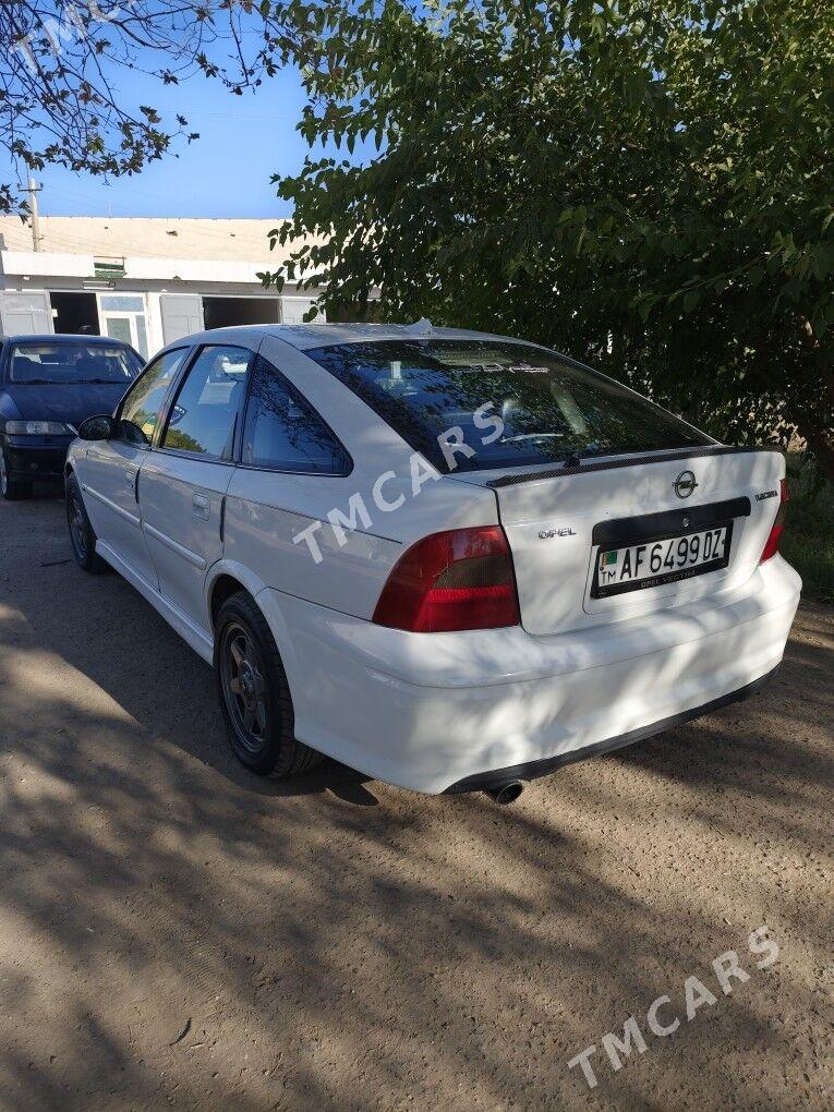 Opel Vectra 2001 - 54 000 TMT - Daşoguz - img 4