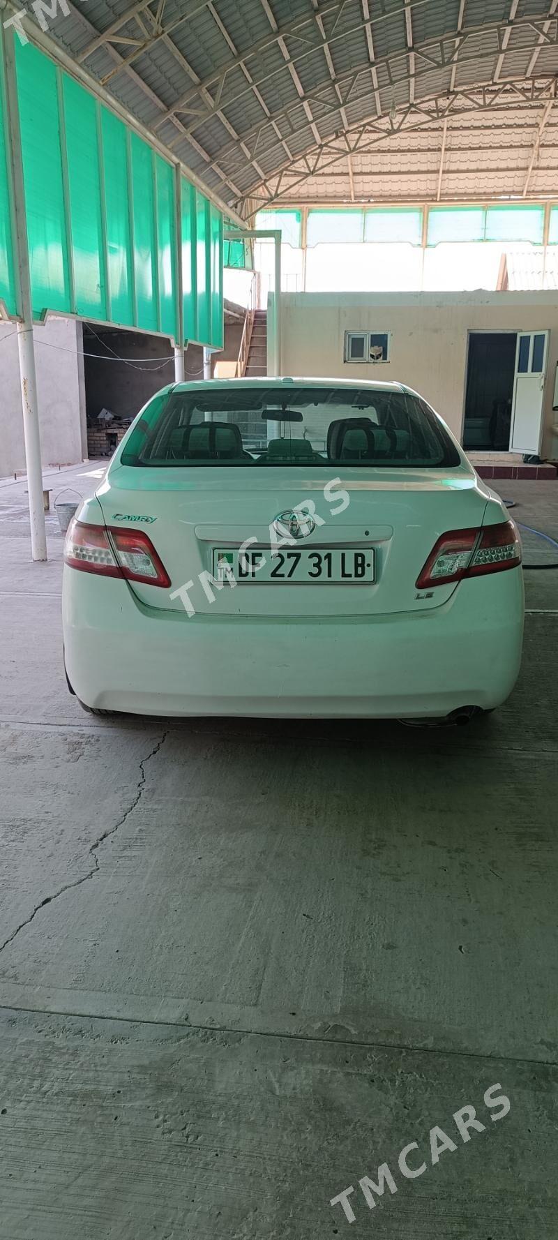 Toyota Camry 2010 - 190 000 TMT - Халач - img 3