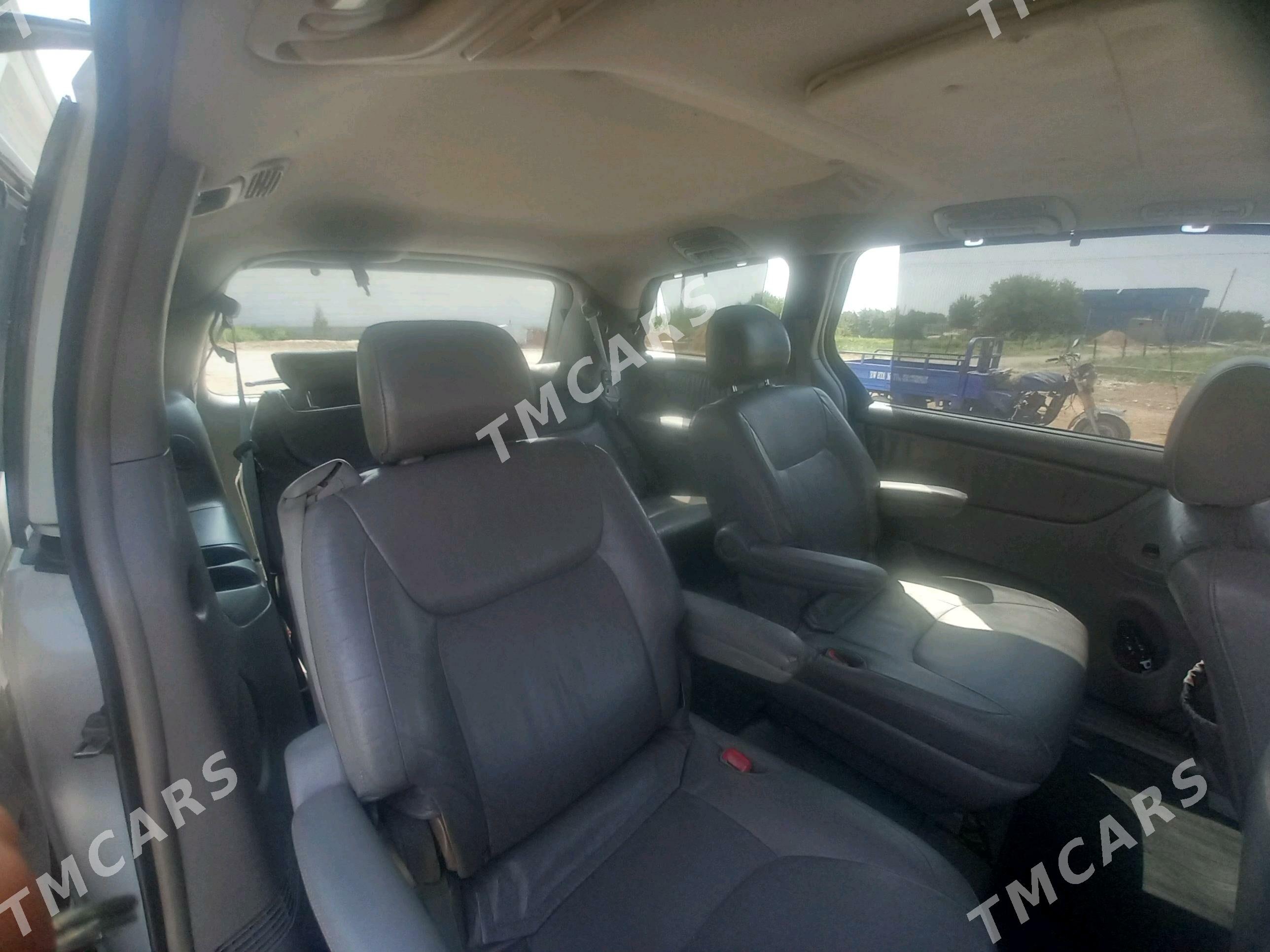 Toyota Sienna 2004 - 260 000 TMT - Мары - img 5