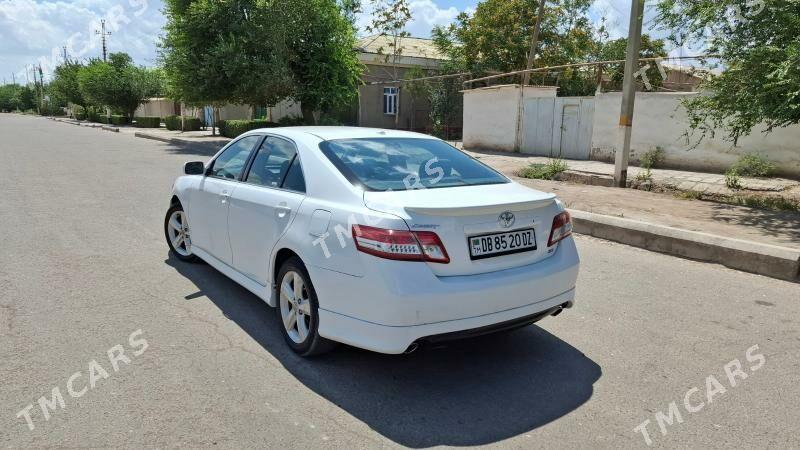 Toyota Camry 2010 - 193 000 TMT - Кёнеургенч - img 4