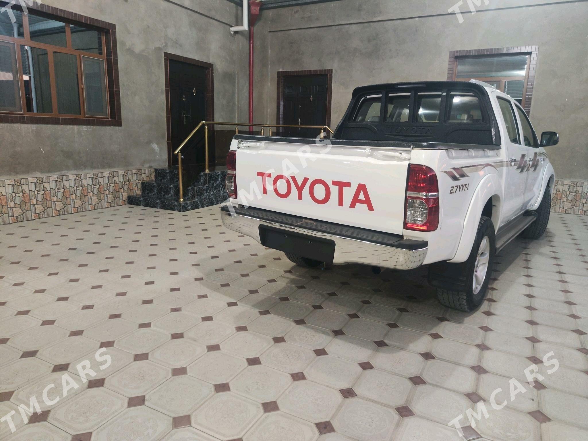 Toyota Hilux 2010 - 270 000 TMT - Mary - img 2