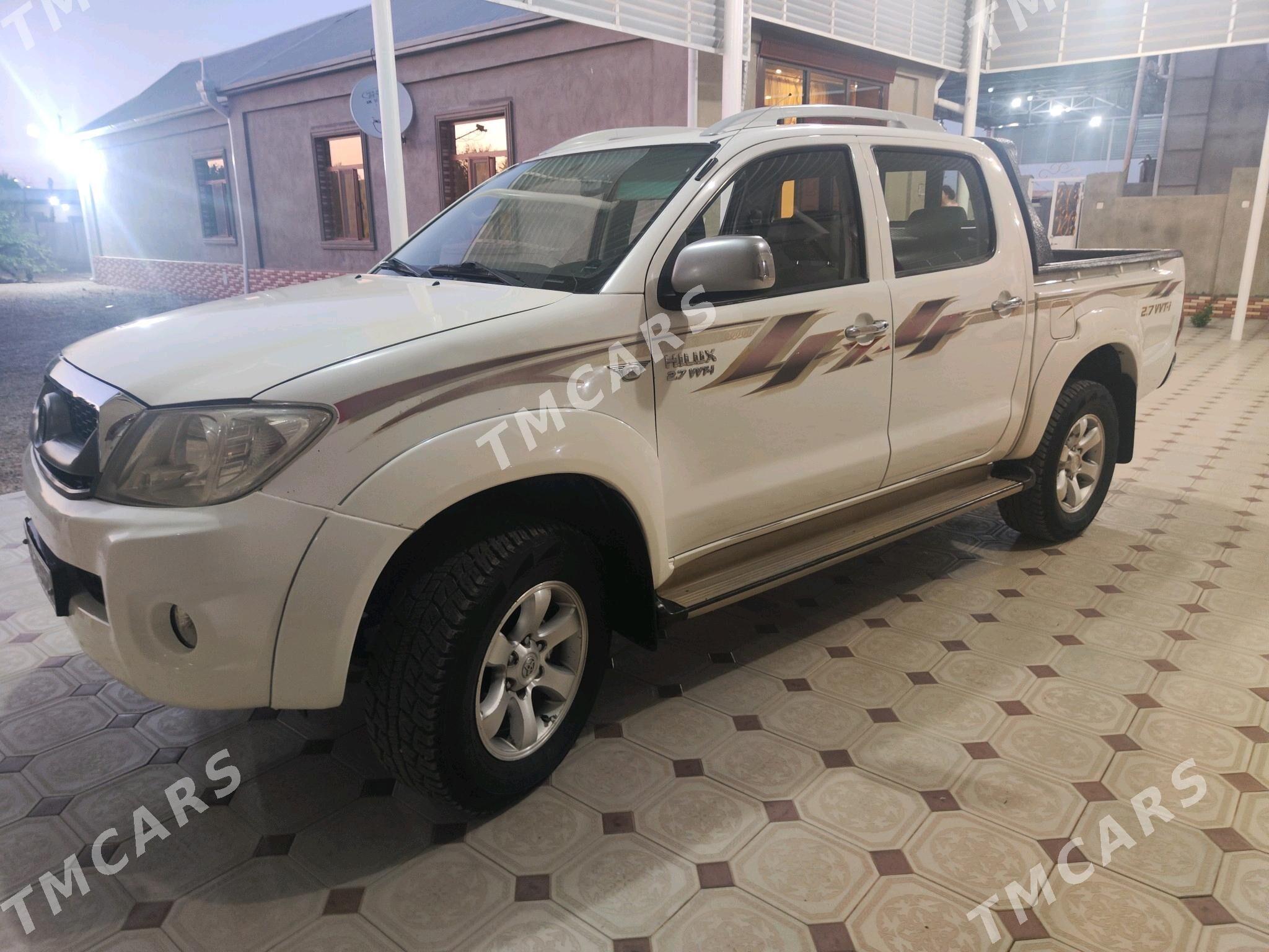 Toyota Hilux 2010 - 270 000 TMT - Mary - img 4