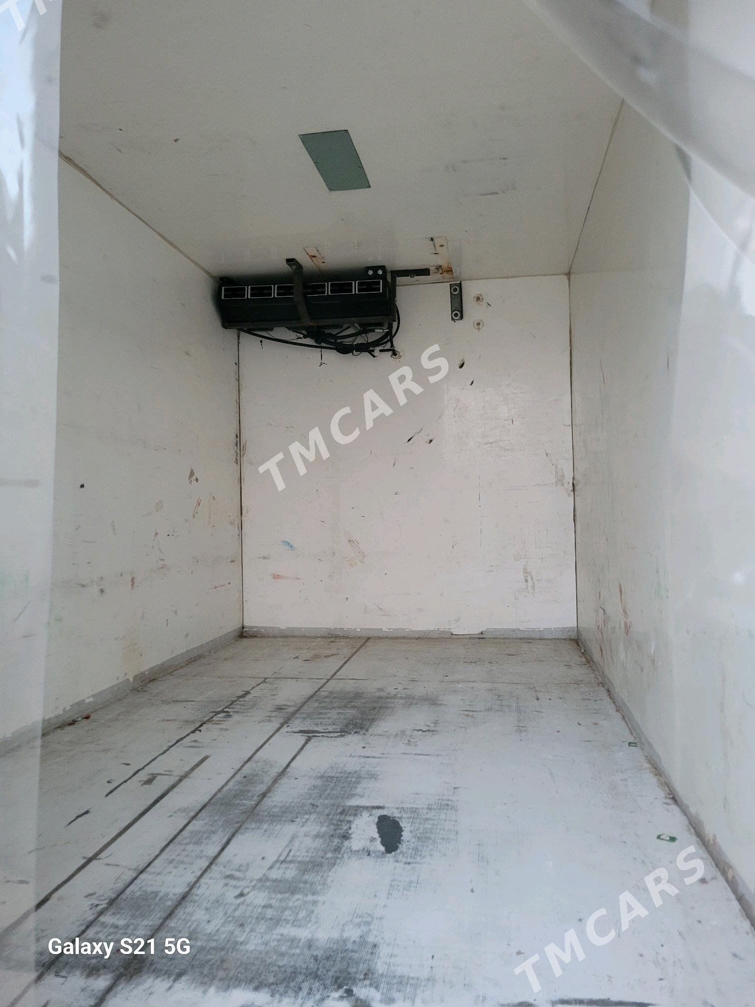 Mitsubishi Canter 2009 - 250 000 TMT - Тагтабазар - img 7