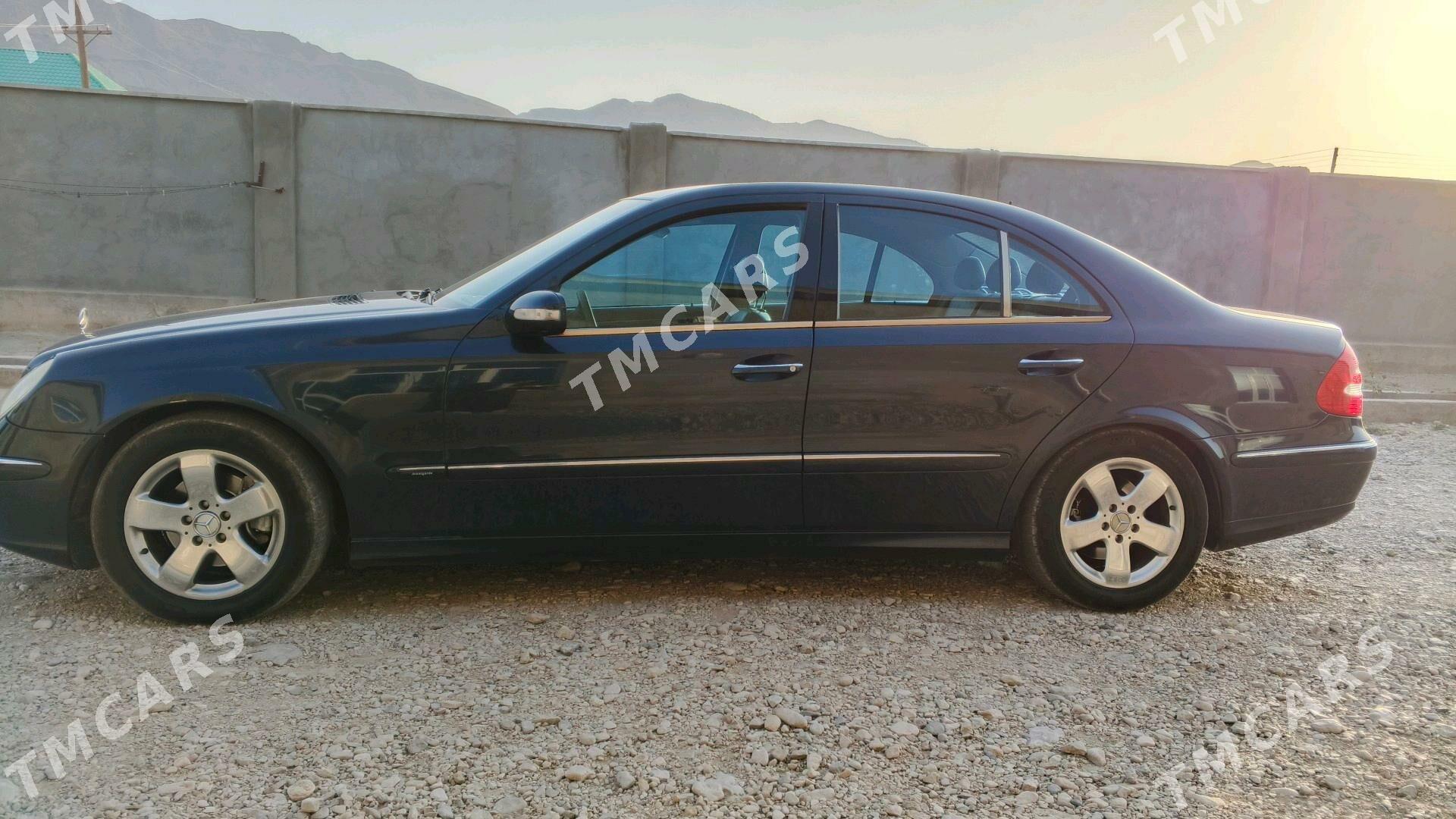 Mercedes-Benz E320 2003 - 110 000 TMT - Балканабат - img 2