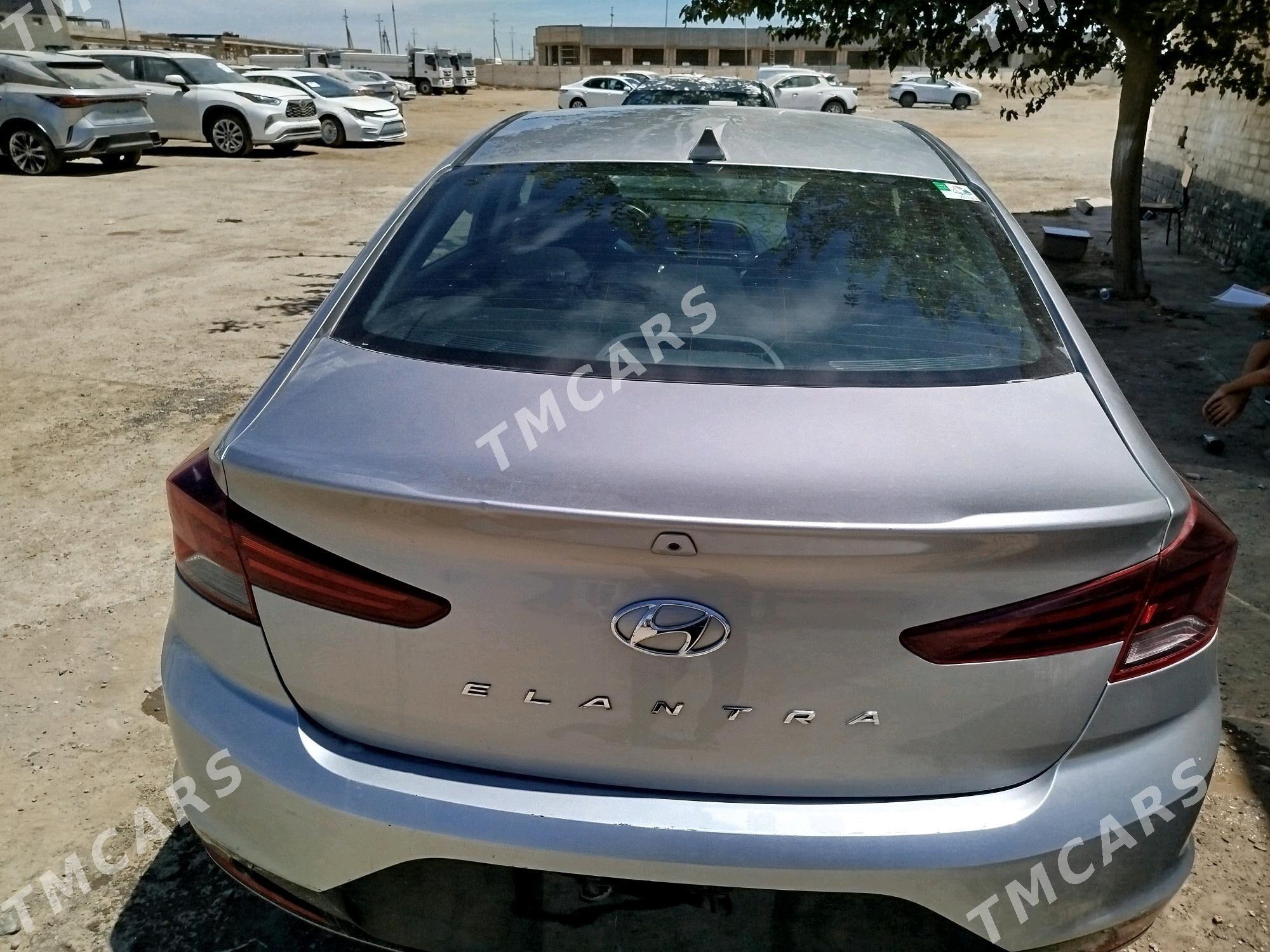 Hyundai Elantra 2020 - 180 300 TMT - Мары - img 10