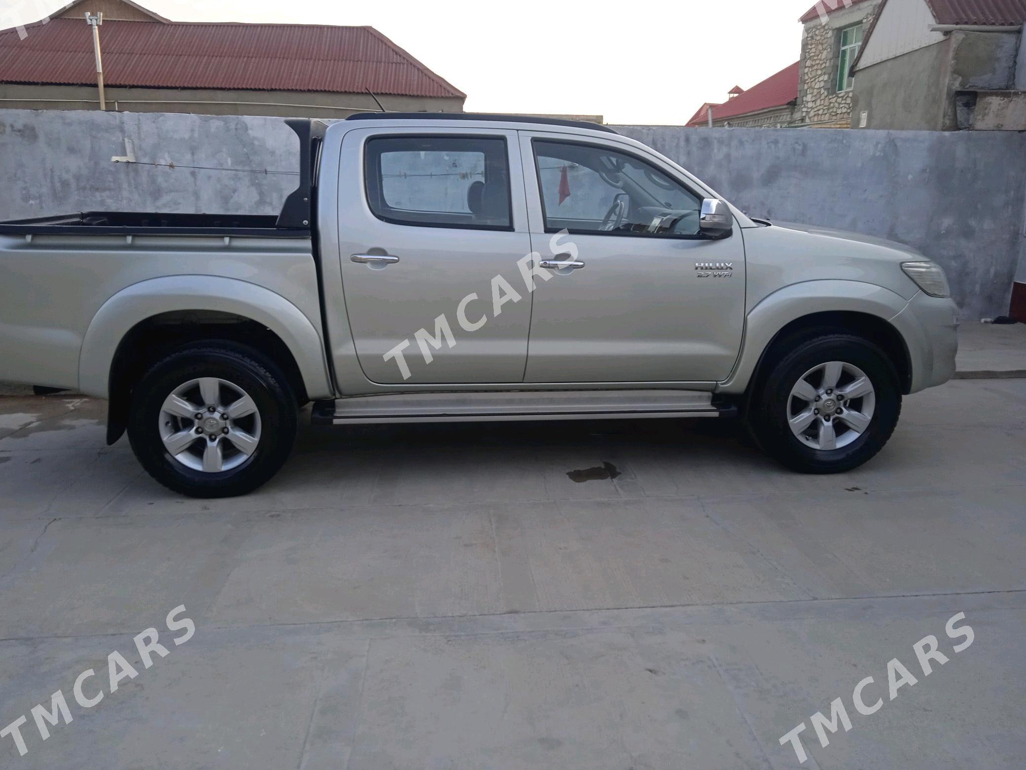 Toyota Hilux 2014 - 390 000 TMT - Balkanabat - img 5