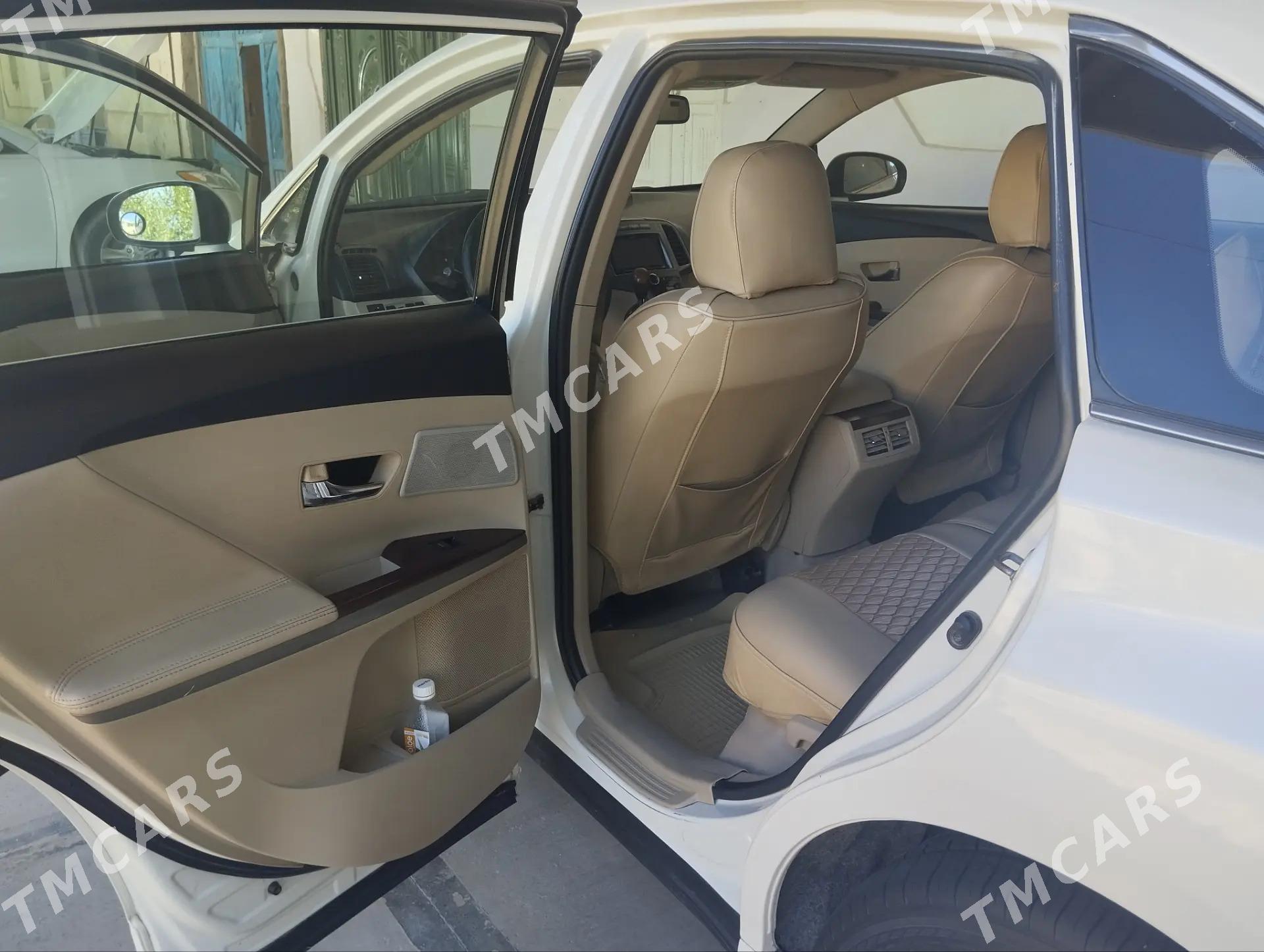 Toyota Venza 2010 - 200 000 TMT - Köneürgenç - img 2
