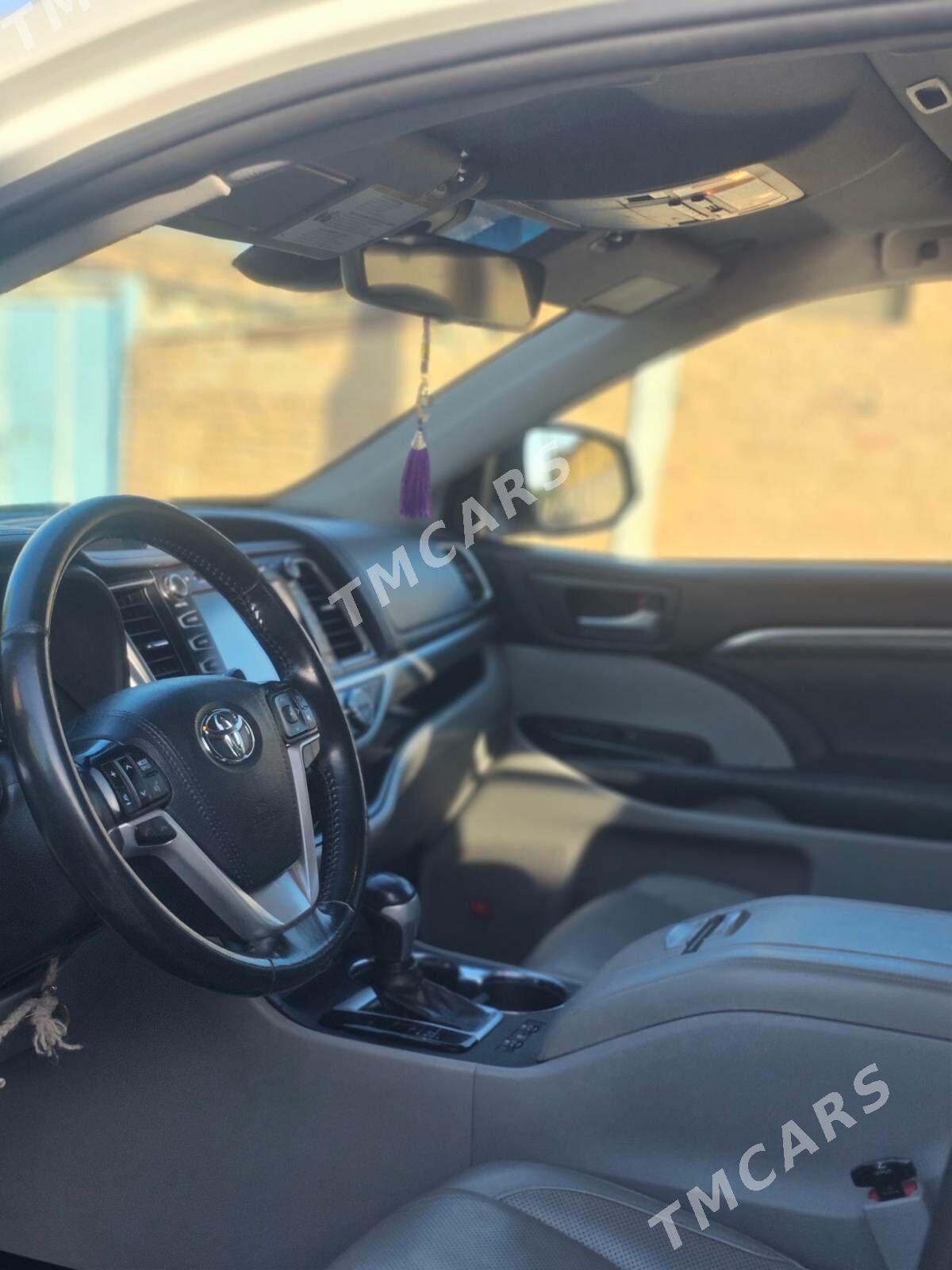 Toyota Highlander 2019 - 400 000 TMT - Aşgabat - img 2