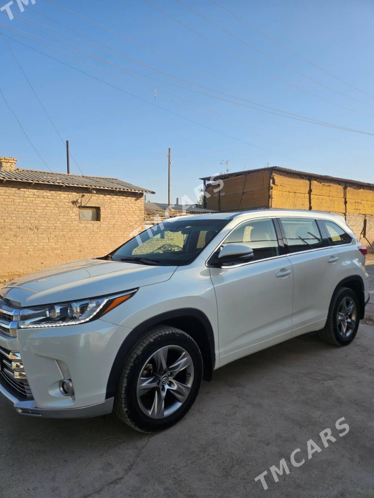 Toyota Highlander 2019 - 400 000 TMT - Aşgabat - img 7