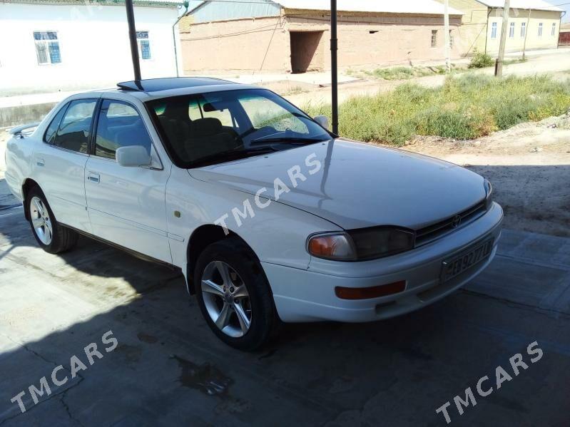 Toyota Camry 1994 - 90 000 TMT - Saýat - img 3