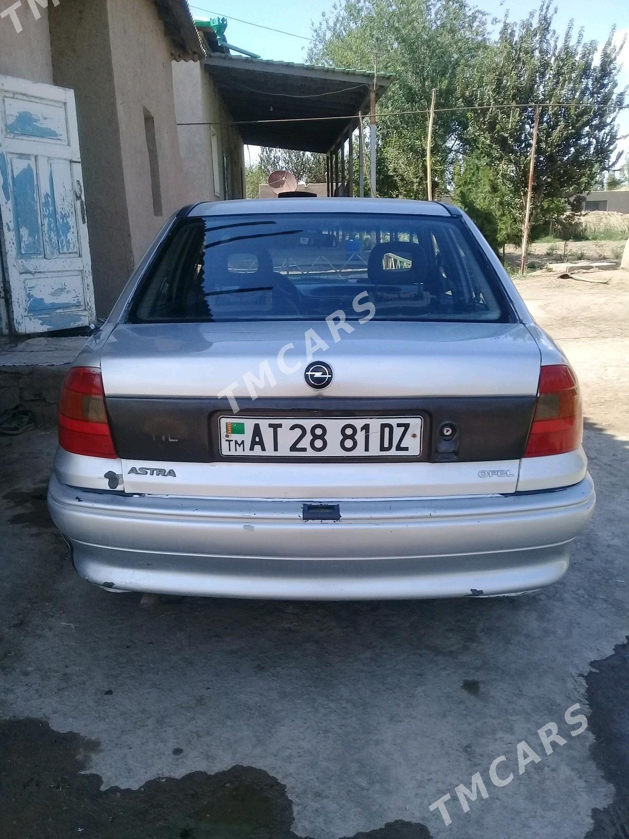 Opel Astra 1996 - 36 000 TMT - Gurbansoltan Eje - img 4
