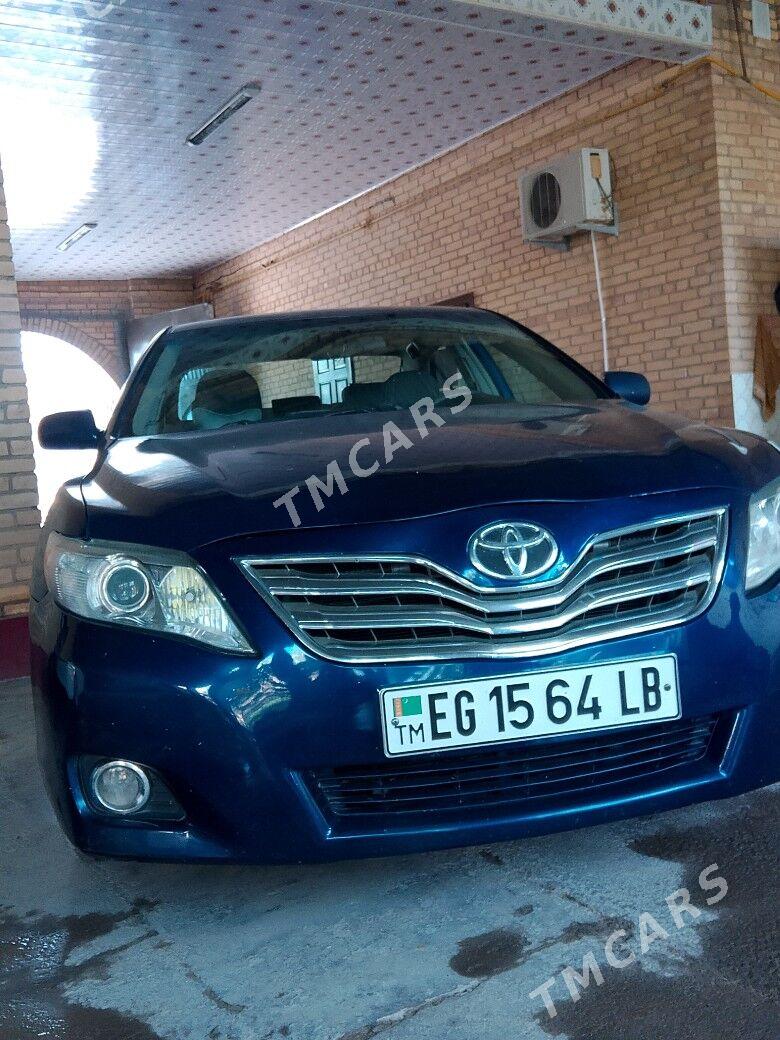 Toyota Camry 2010 - 165 000 TMT - Дянев - img 4