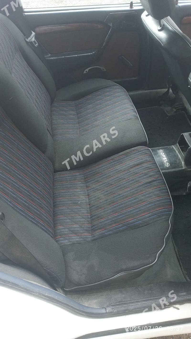 Opel Vectra 1990 - 50 000 TMT - Туркменбаши - img 8