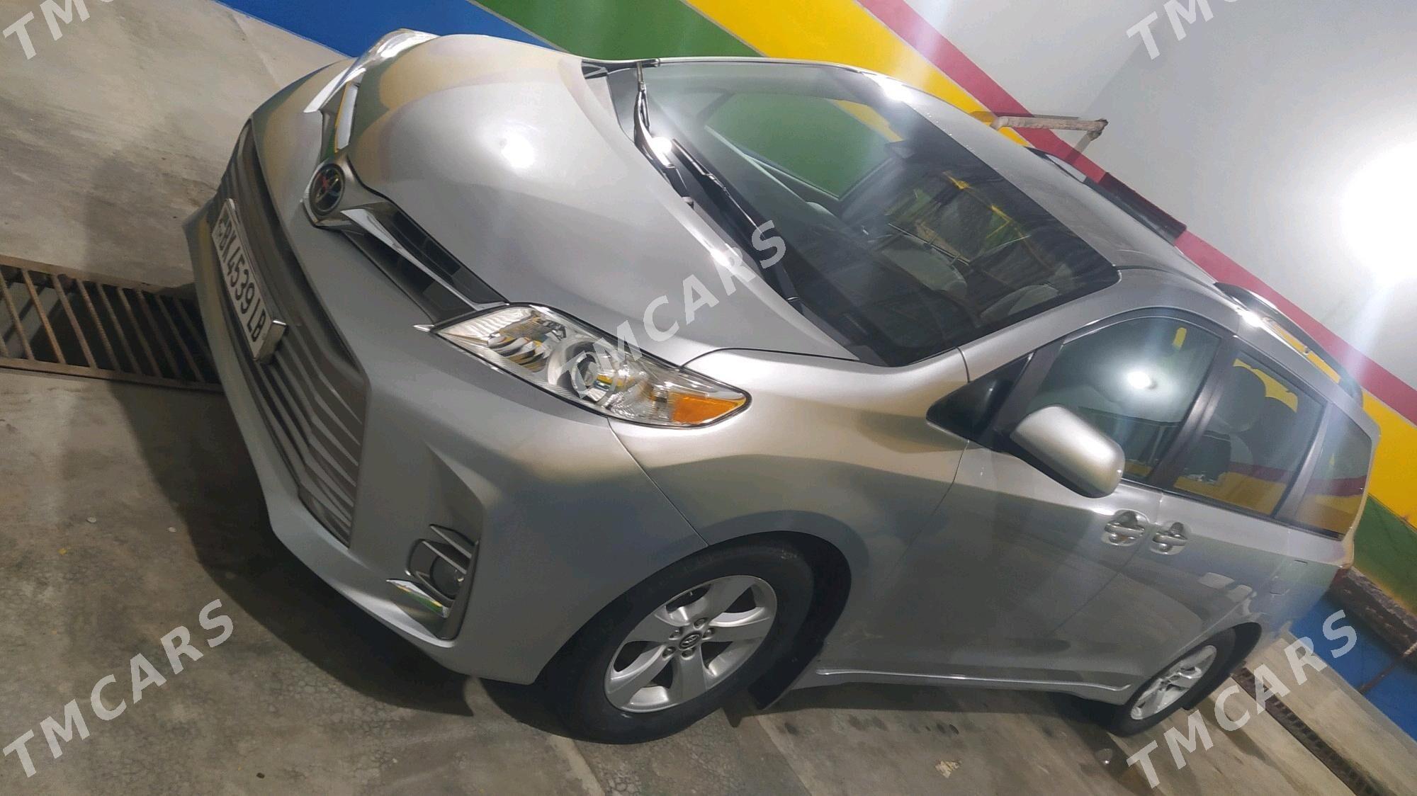 Toyota Sienna 2019 - 440 000 TMT - Dänew - img 8