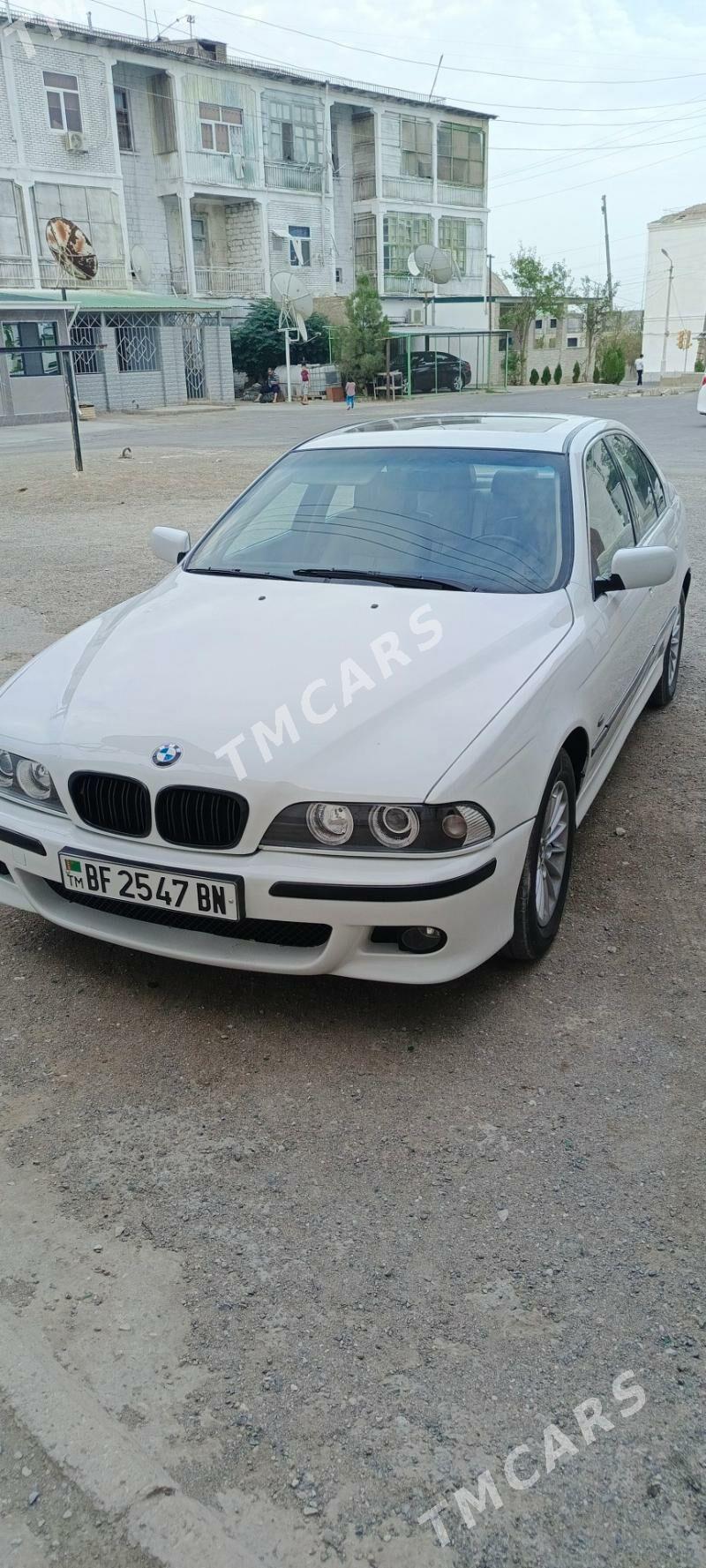 BMW E39 2002 - 100 000 TMT - Türkmenbaşy - img 4