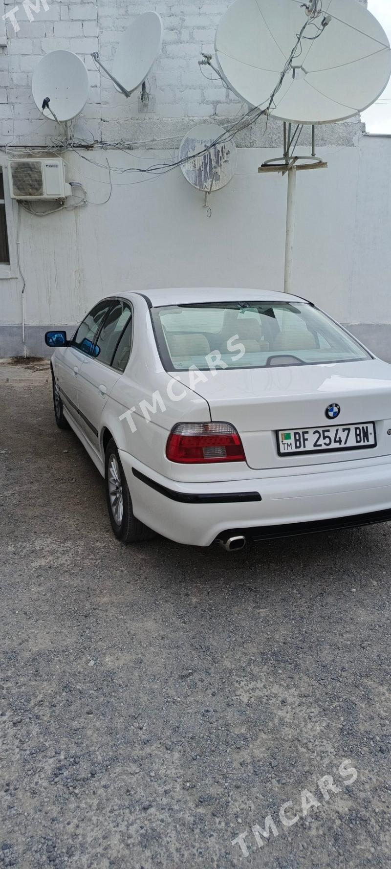 BMW E39 2002 - 100 000 TMT - Türkmenbaşy - img 3
