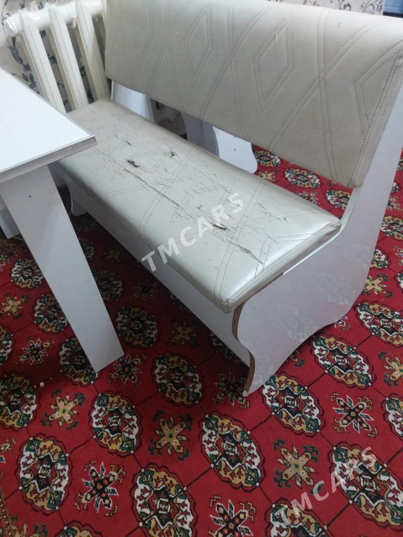 уголок - Türkmenabat - img 2