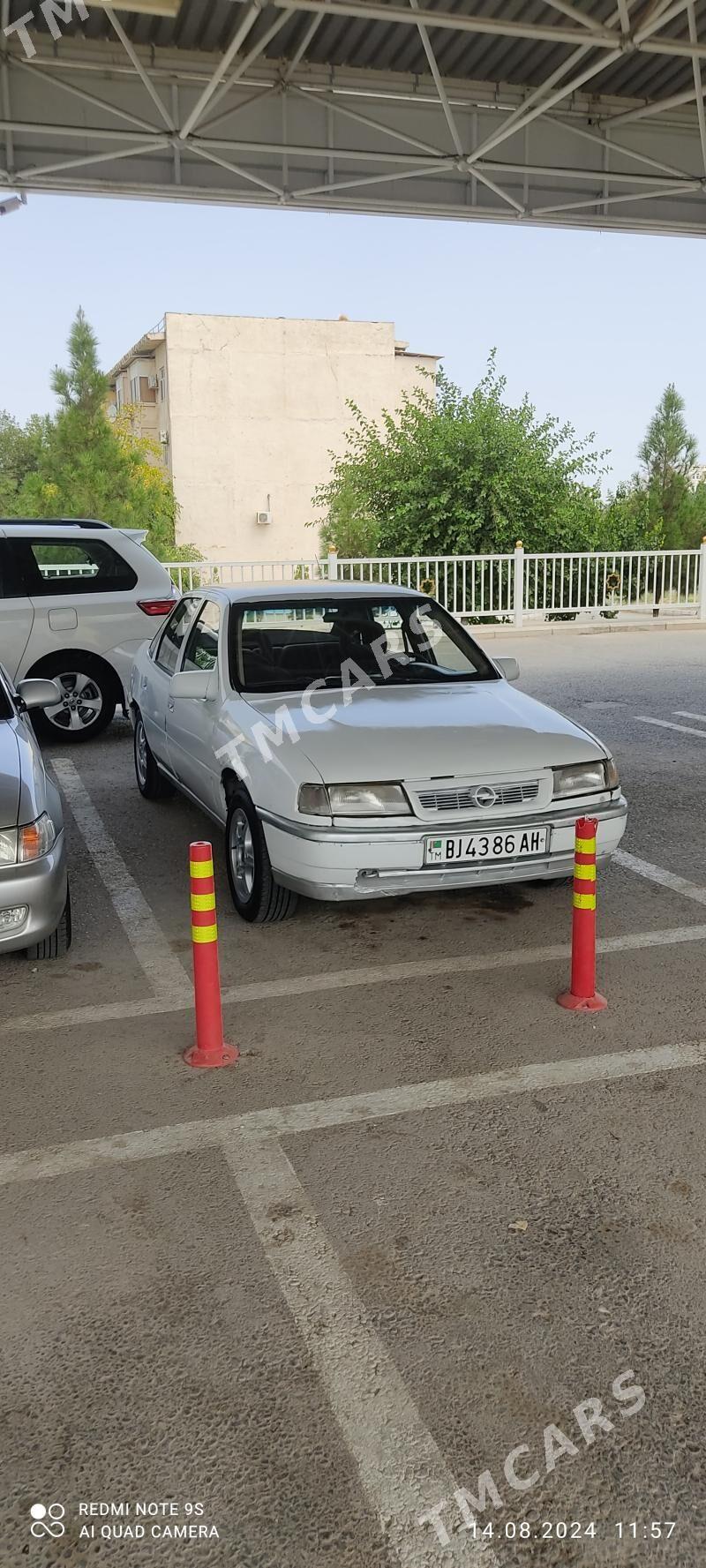 Opel Vectra 1989 - 18 000 TMT - 8 mkr - img 4