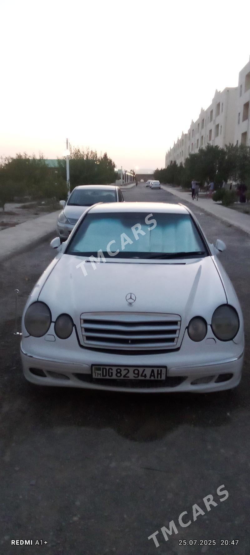 Mercedes-Benz 300E 2001 - 90 000 TMT - Gyzylarbat - img 2